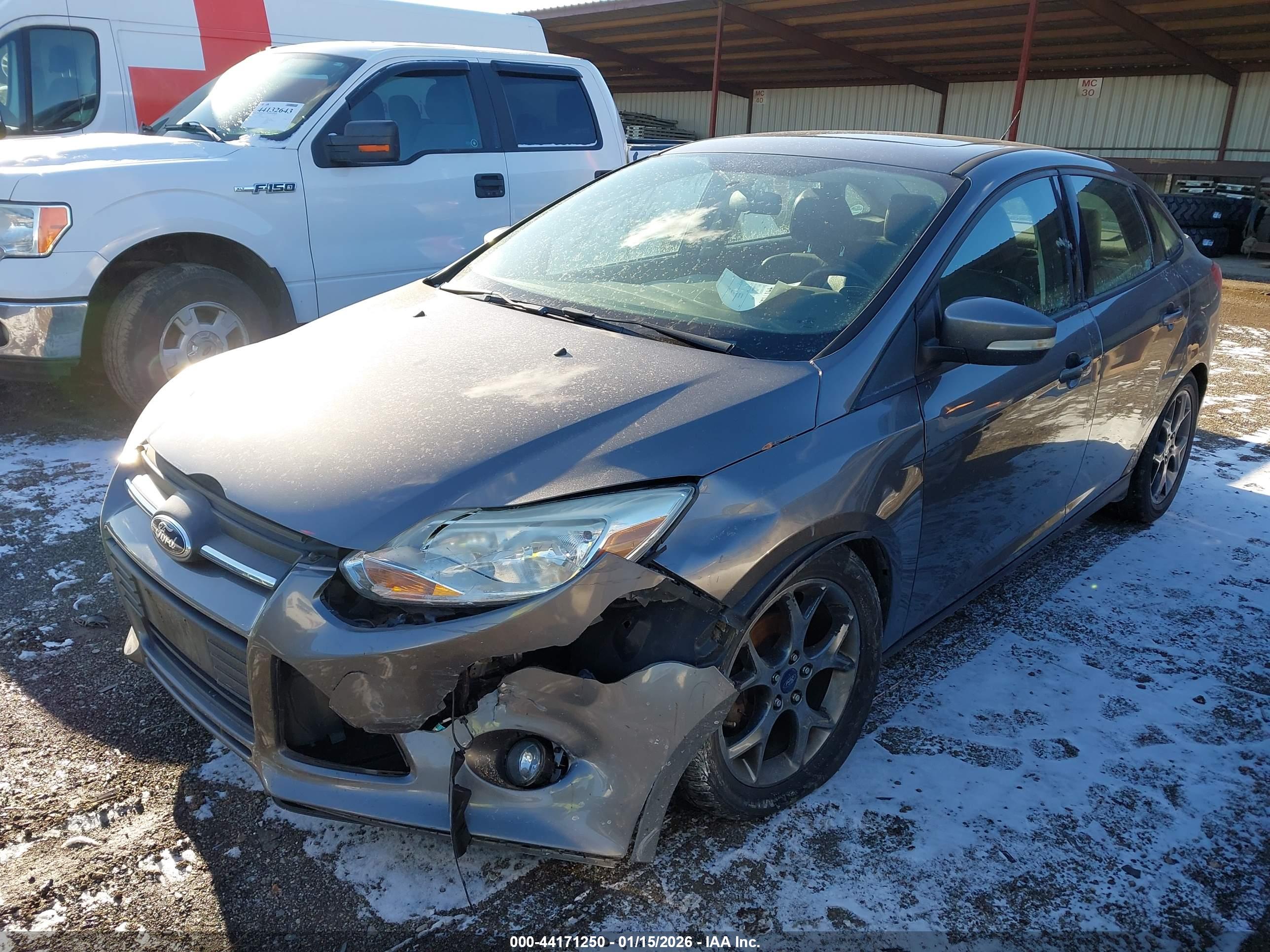 FORD FOCUS image 2