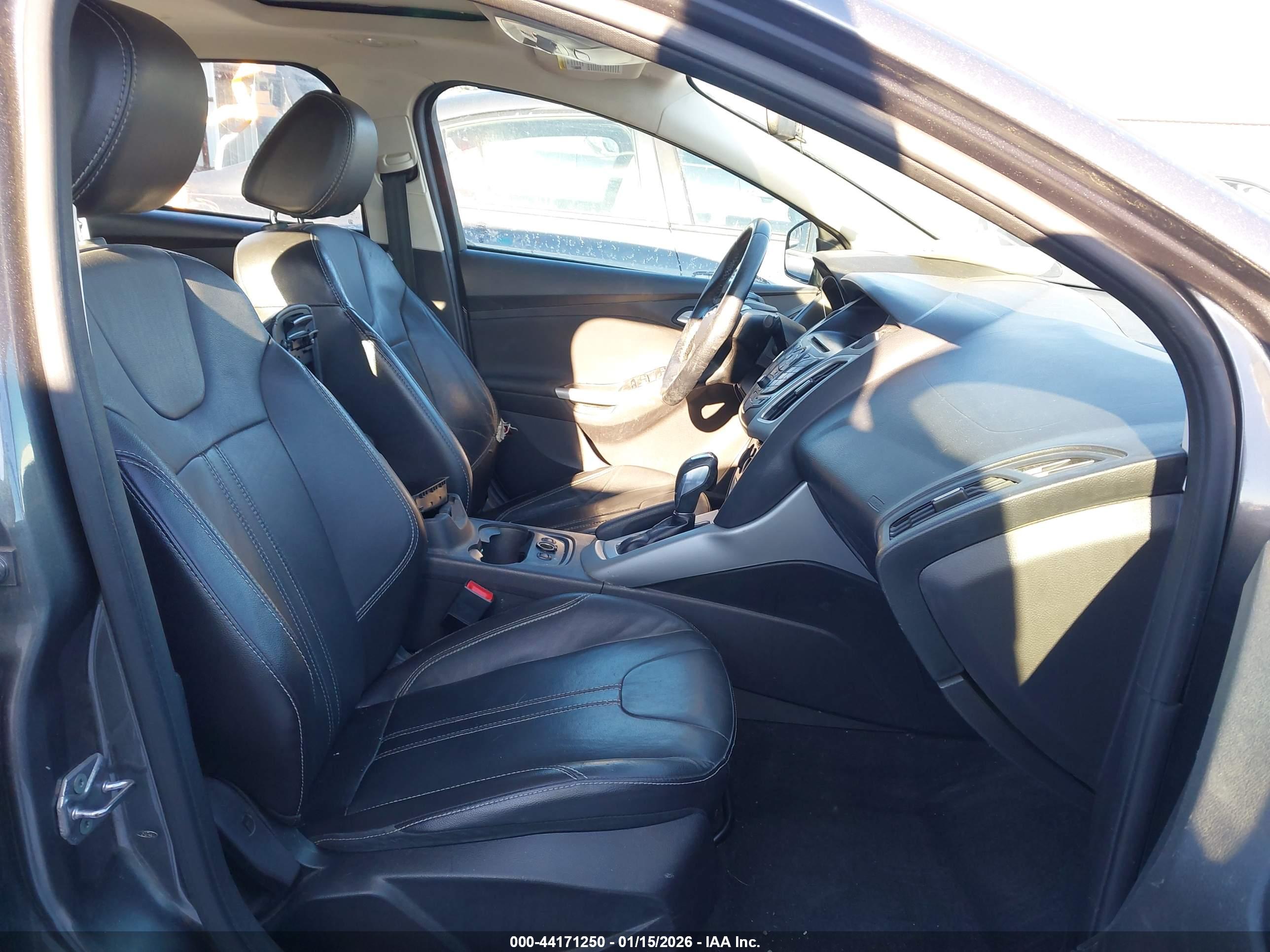 FORD FOCUS image 5