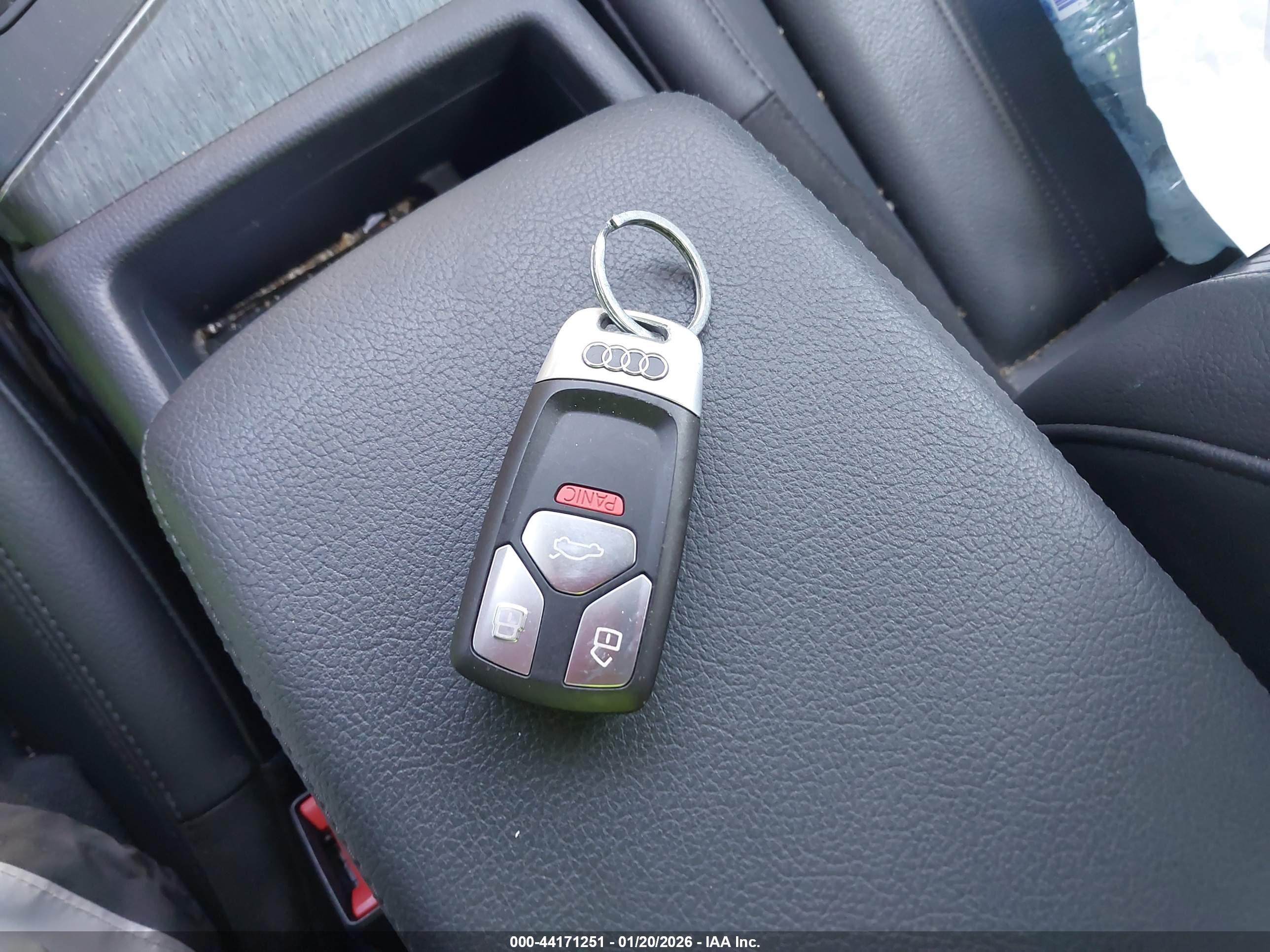 AUDI A4 image 11
