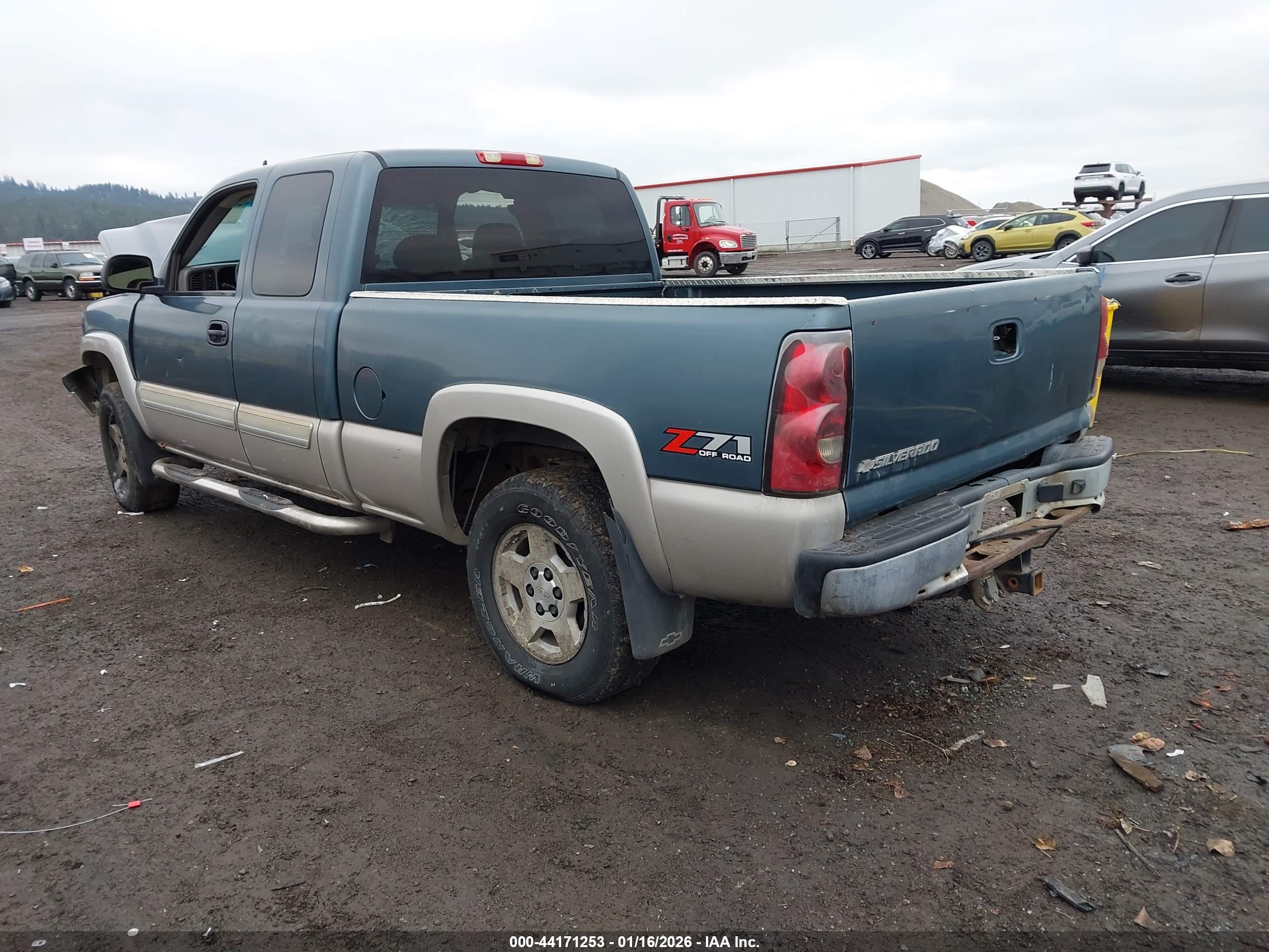 CHEVROLET SILVERADO image 3