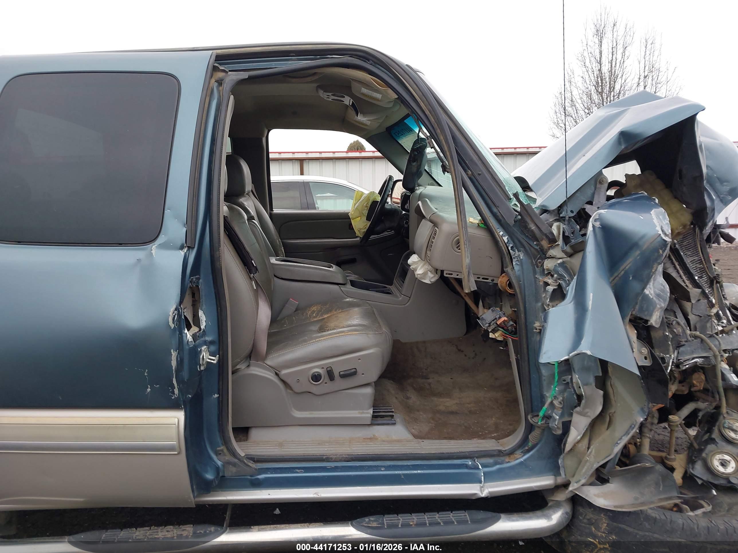 CHEVROLET SILVERADO image 5