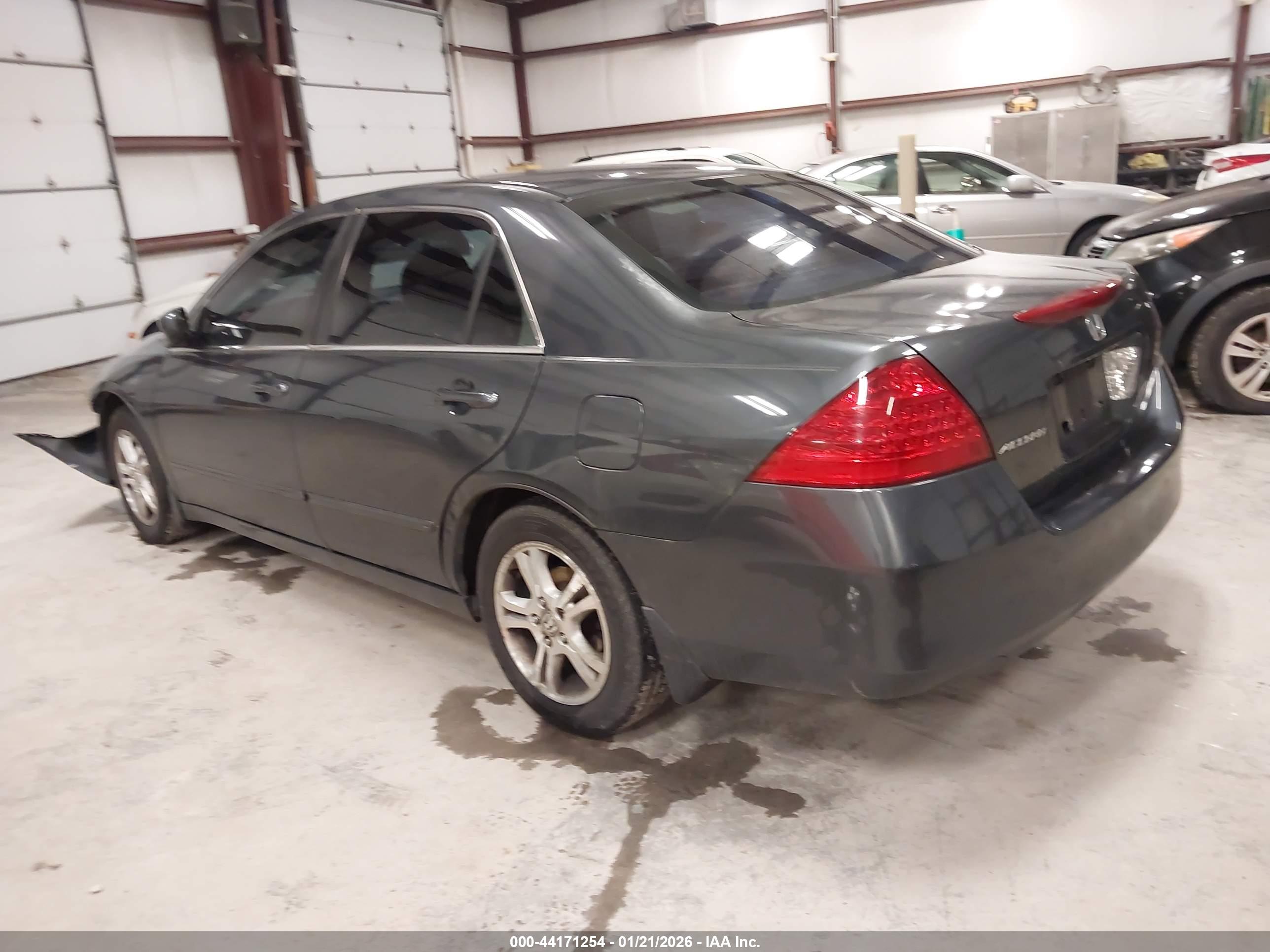 HONDA ACCORD image 3