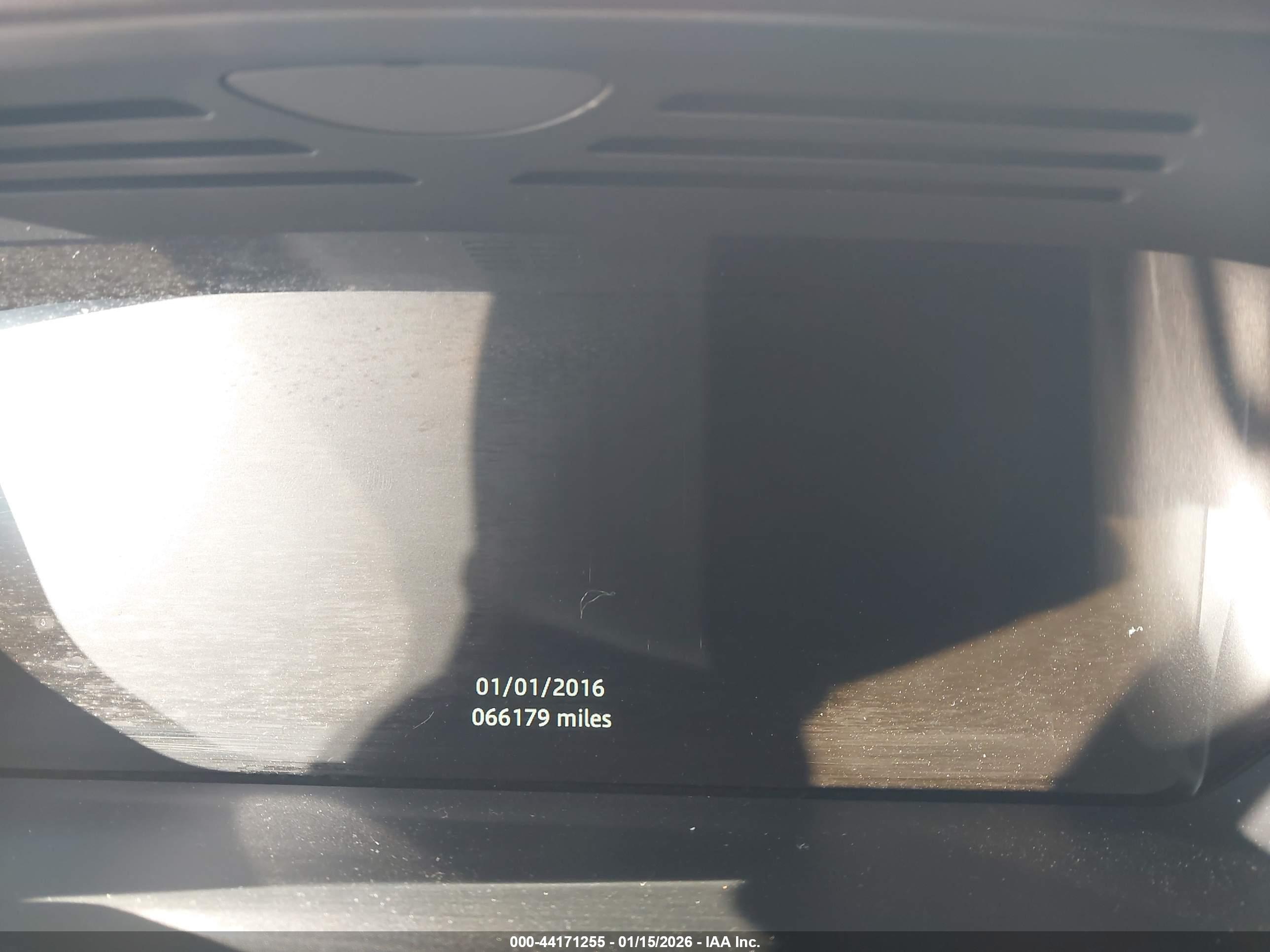 LAND ROVER image 7