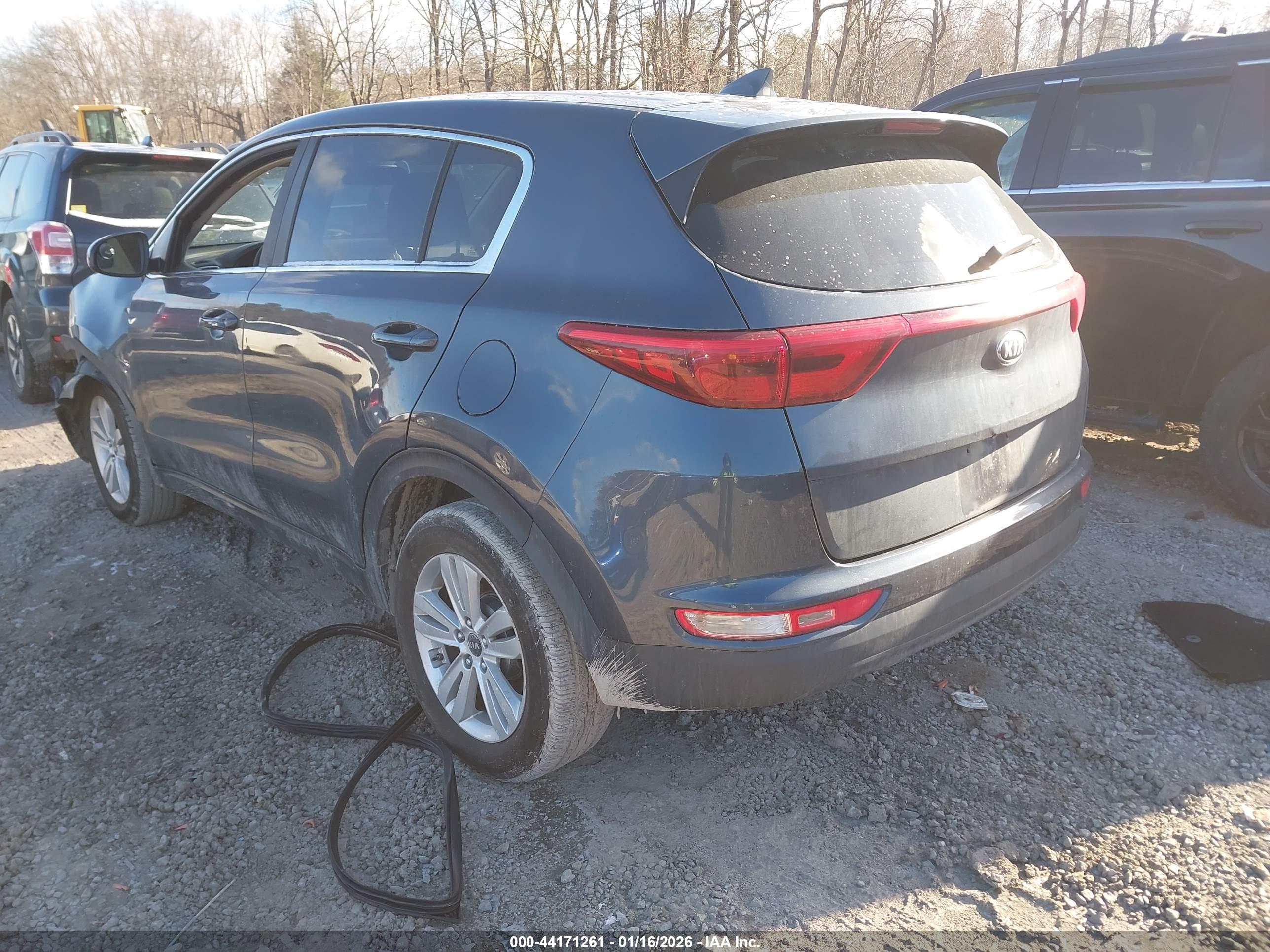KIA SPORTAGE image 3