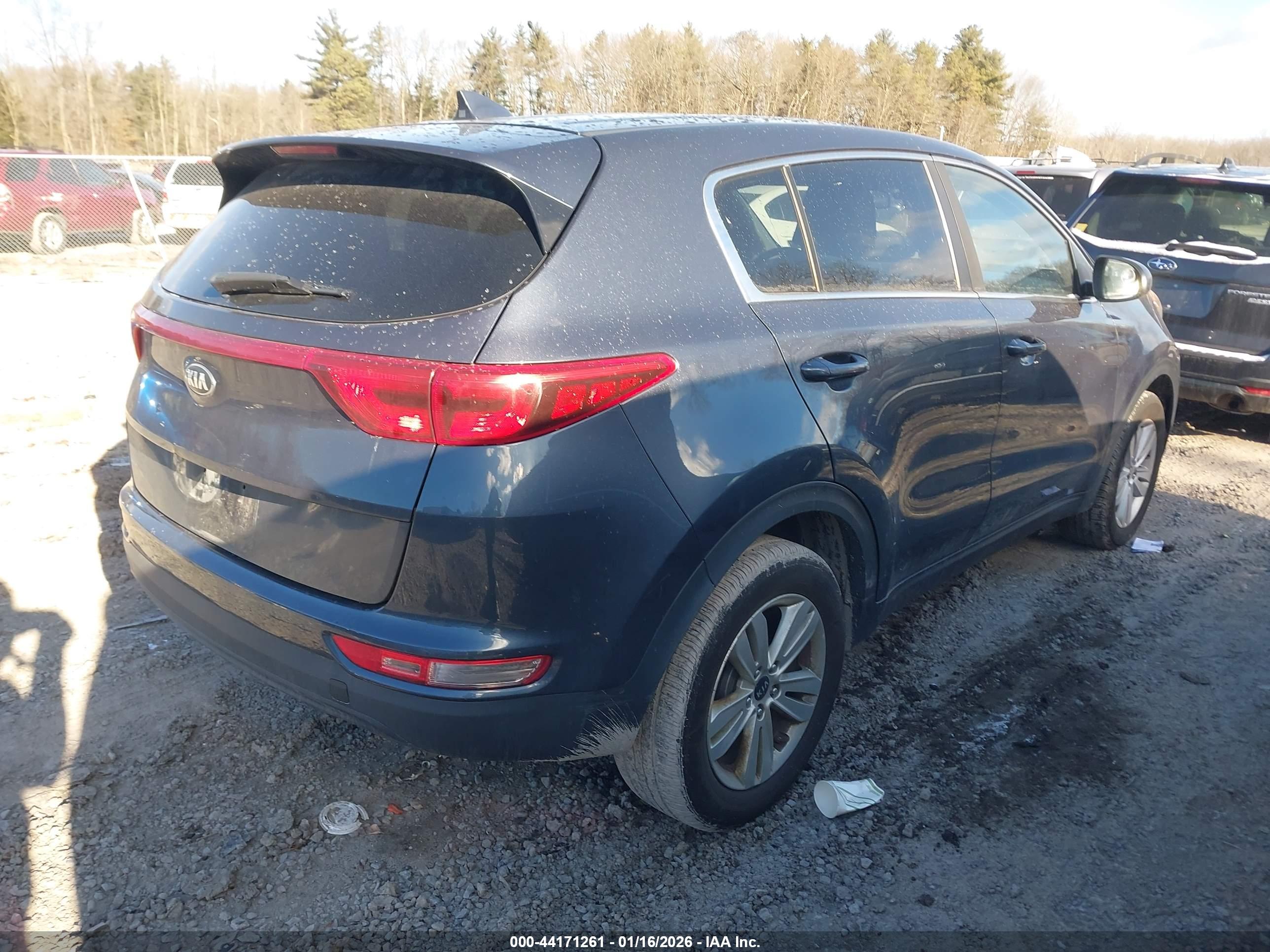 KIA SPORTAGE image 4