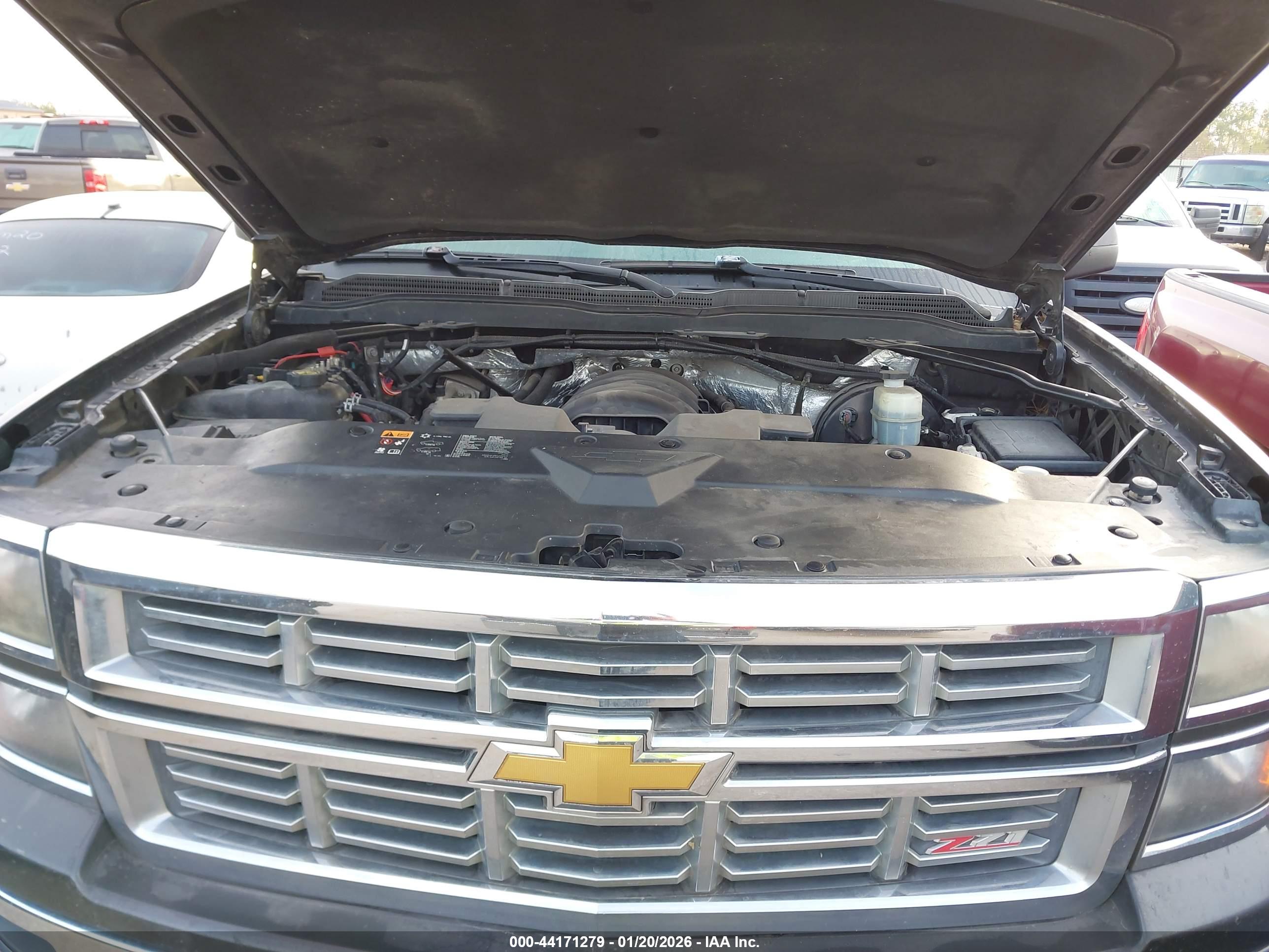 CHEVROLET SILVERADO image 10