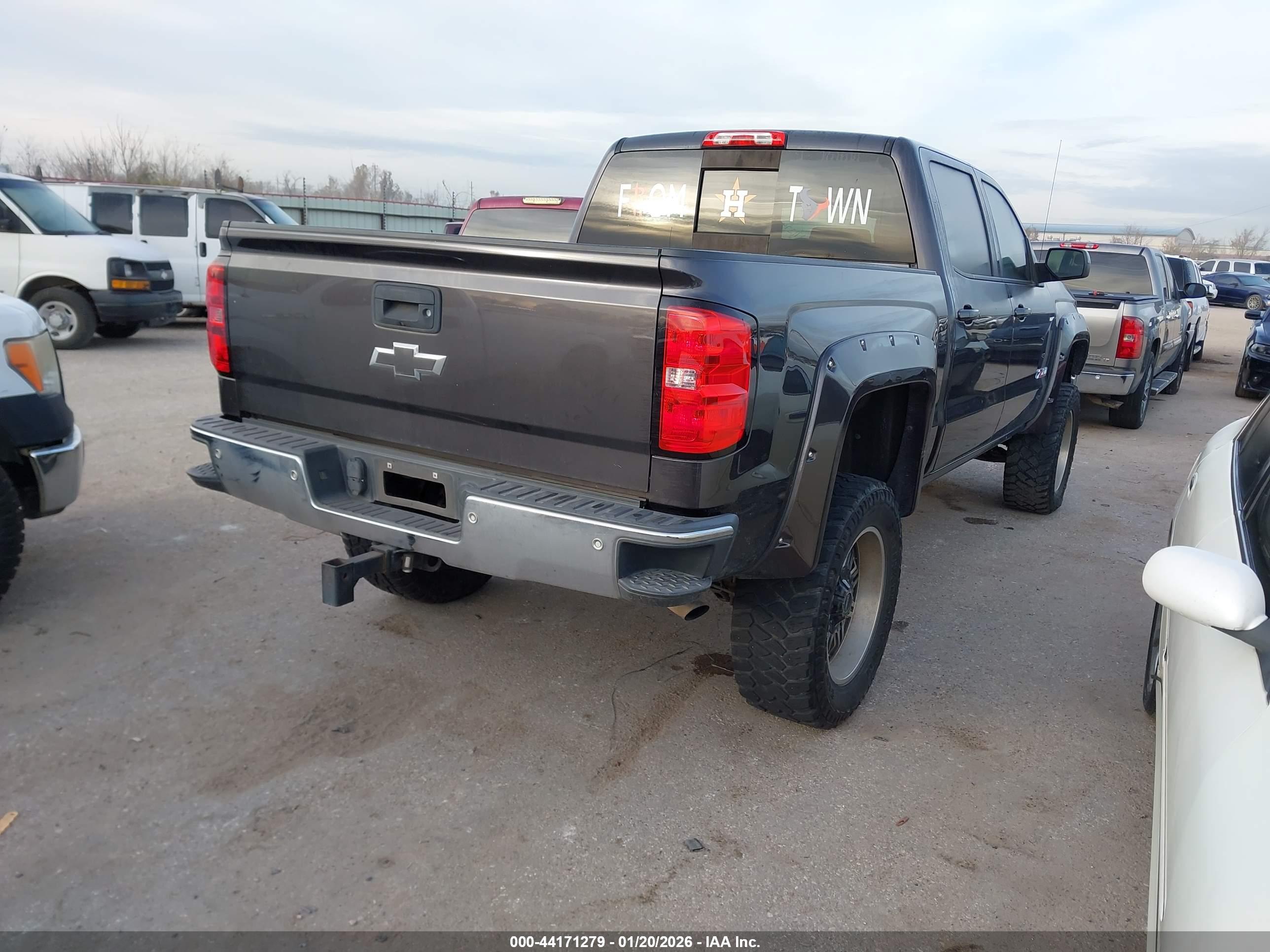 CHEVROLET SILVERADO image 4