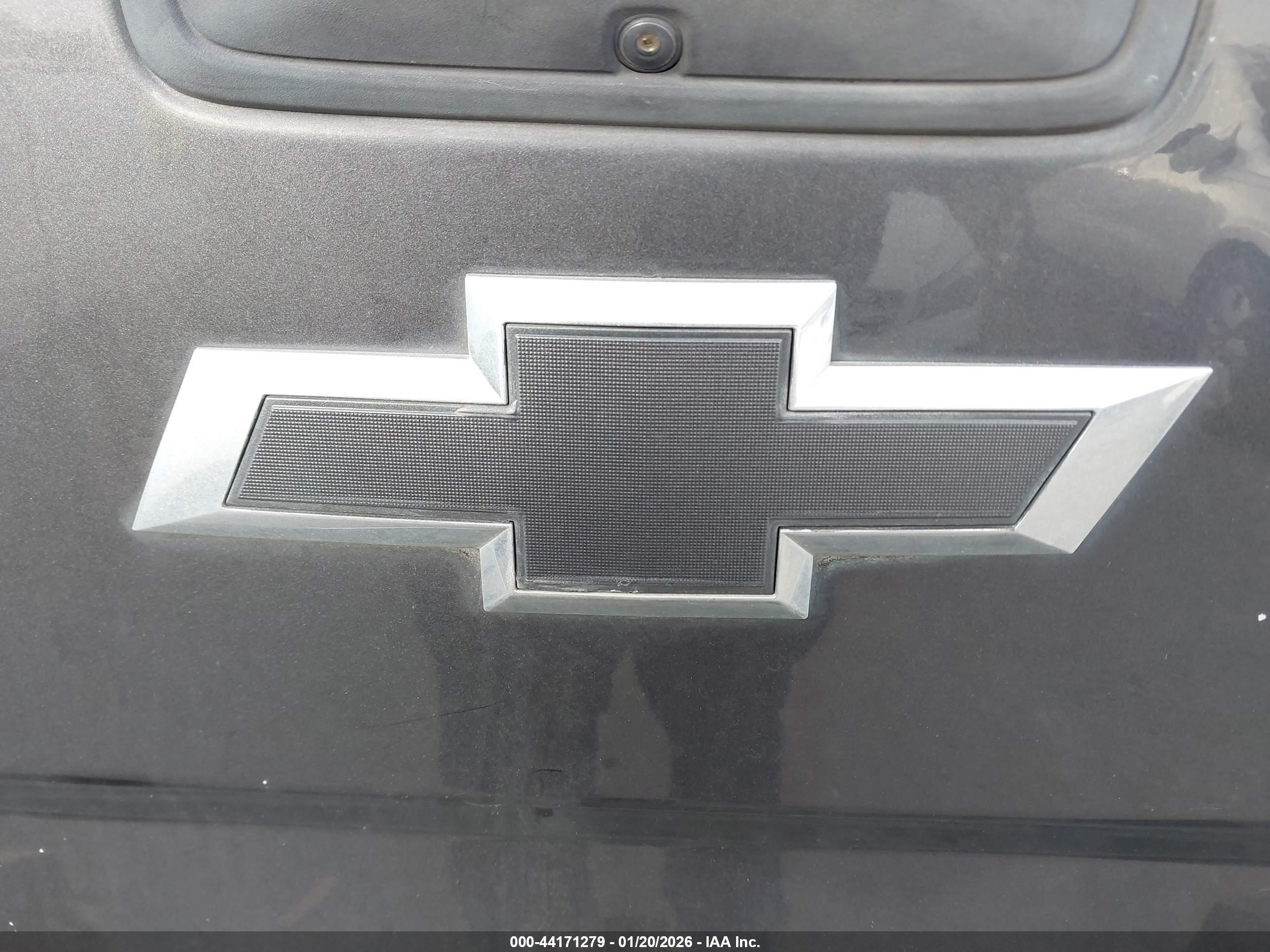CHEVROLET SILVERADO image 6