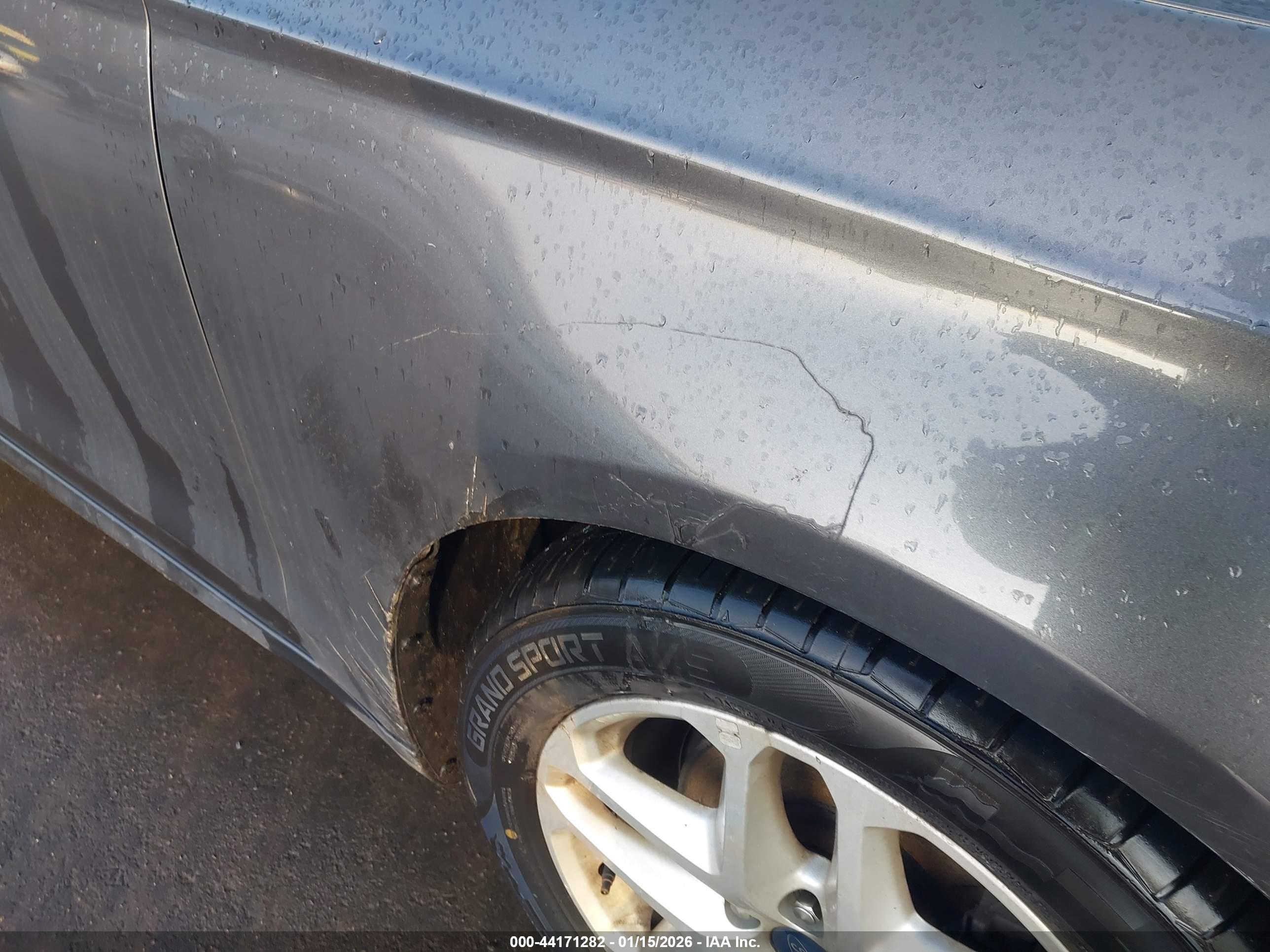 FORD FUSION image 6