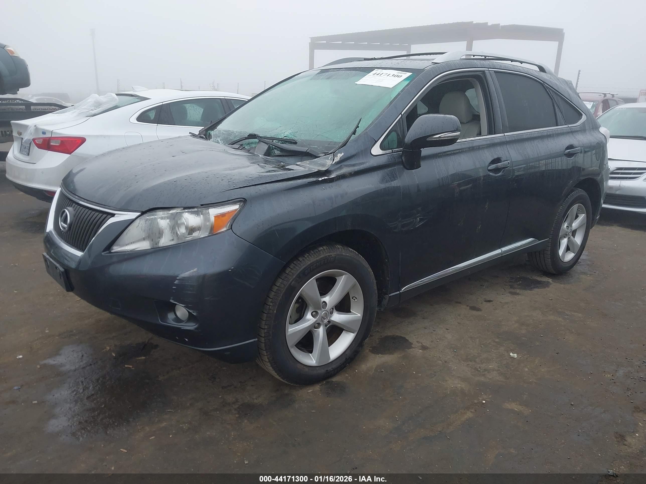 LEXUS RX image 2