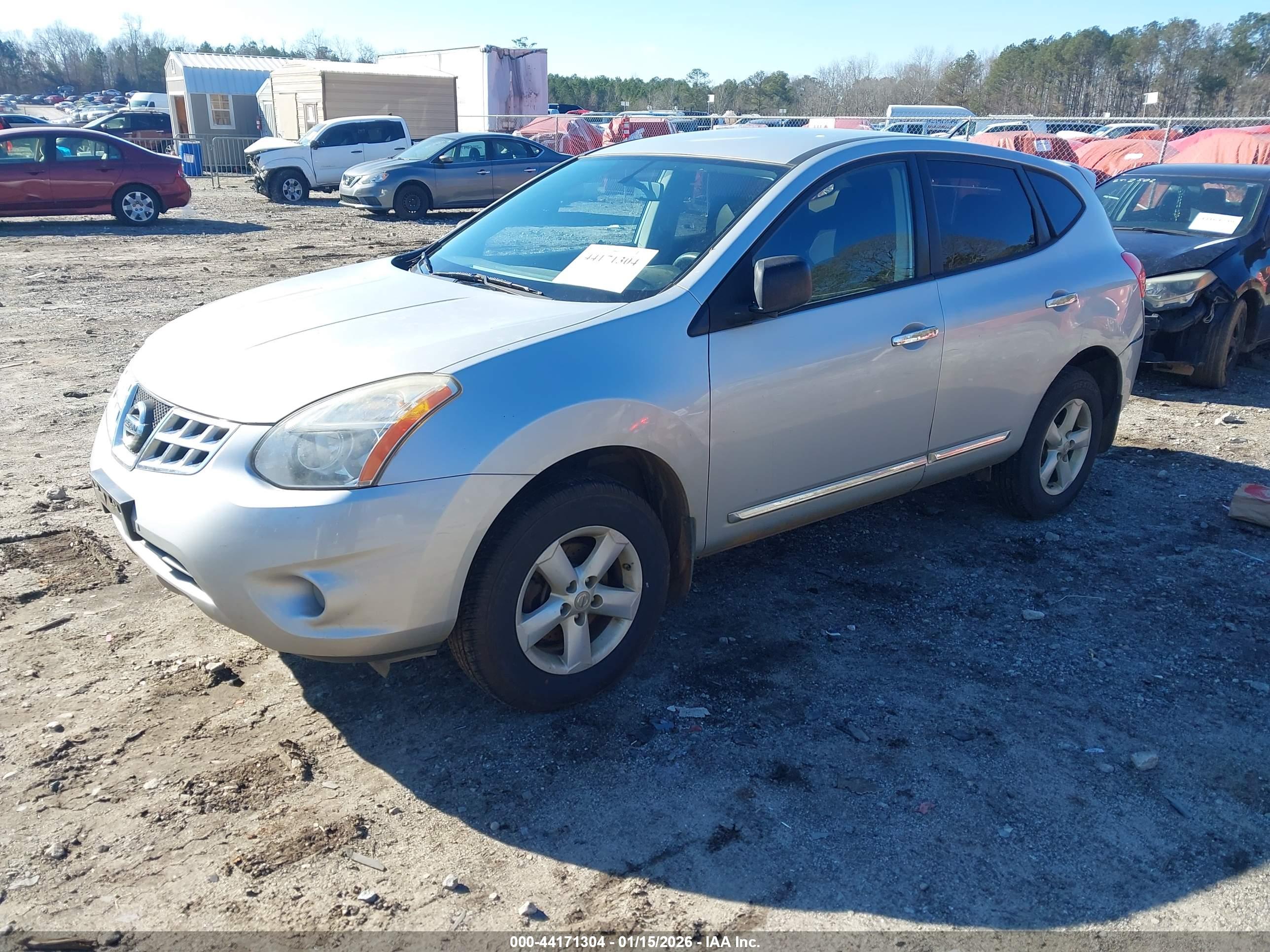 NISSAN ROGUE image 2