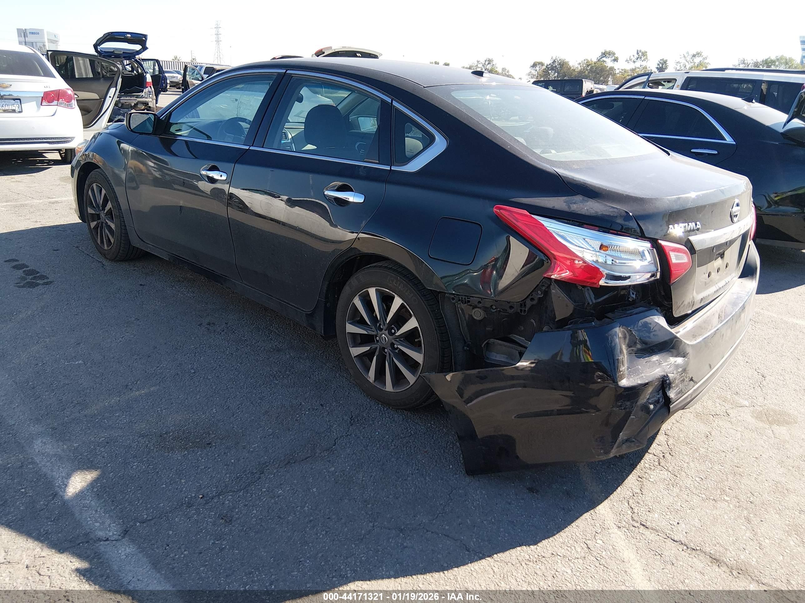 NISSAN ALTIMA image 3