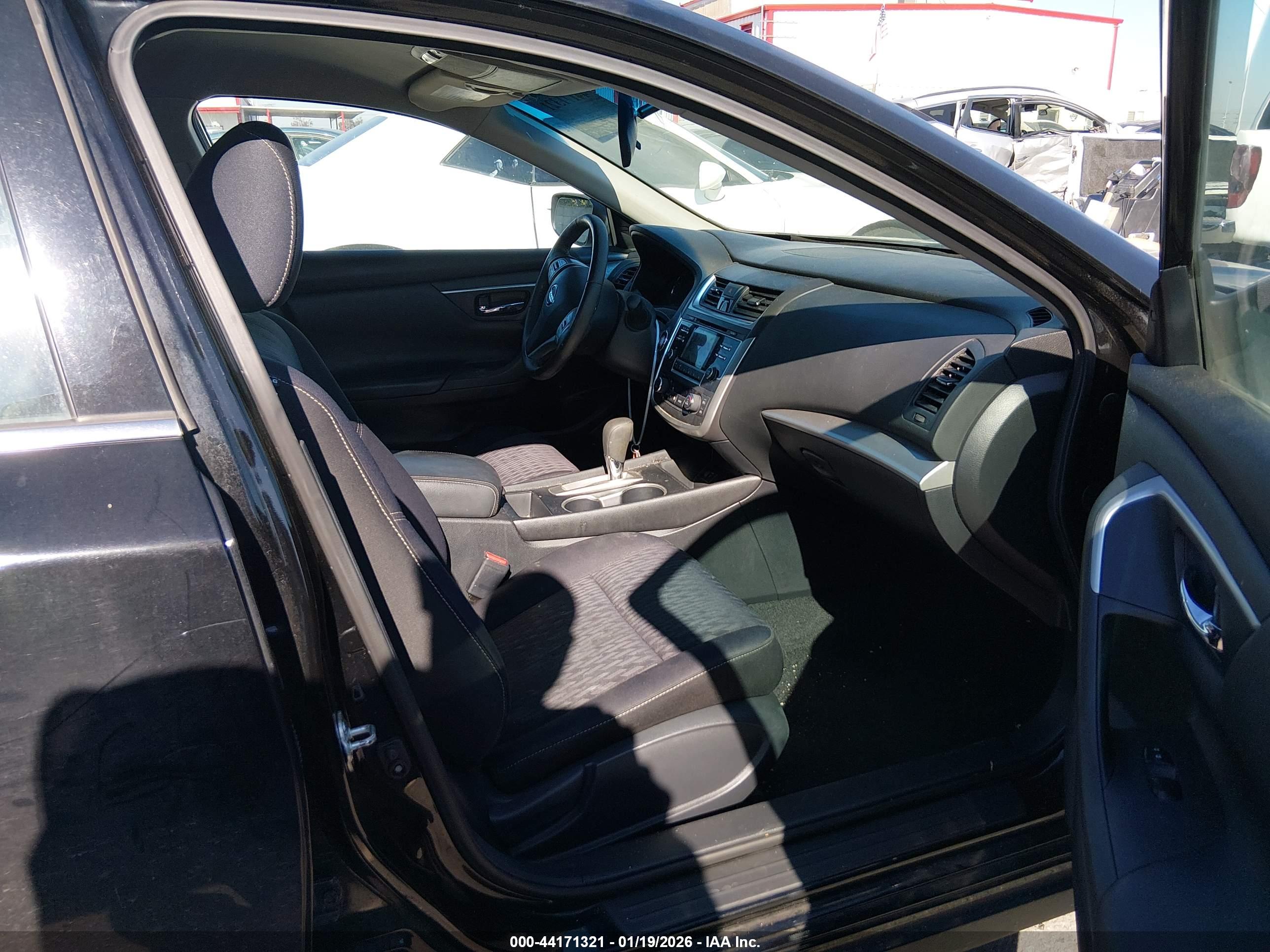 NISSAN ALTIMA image 5