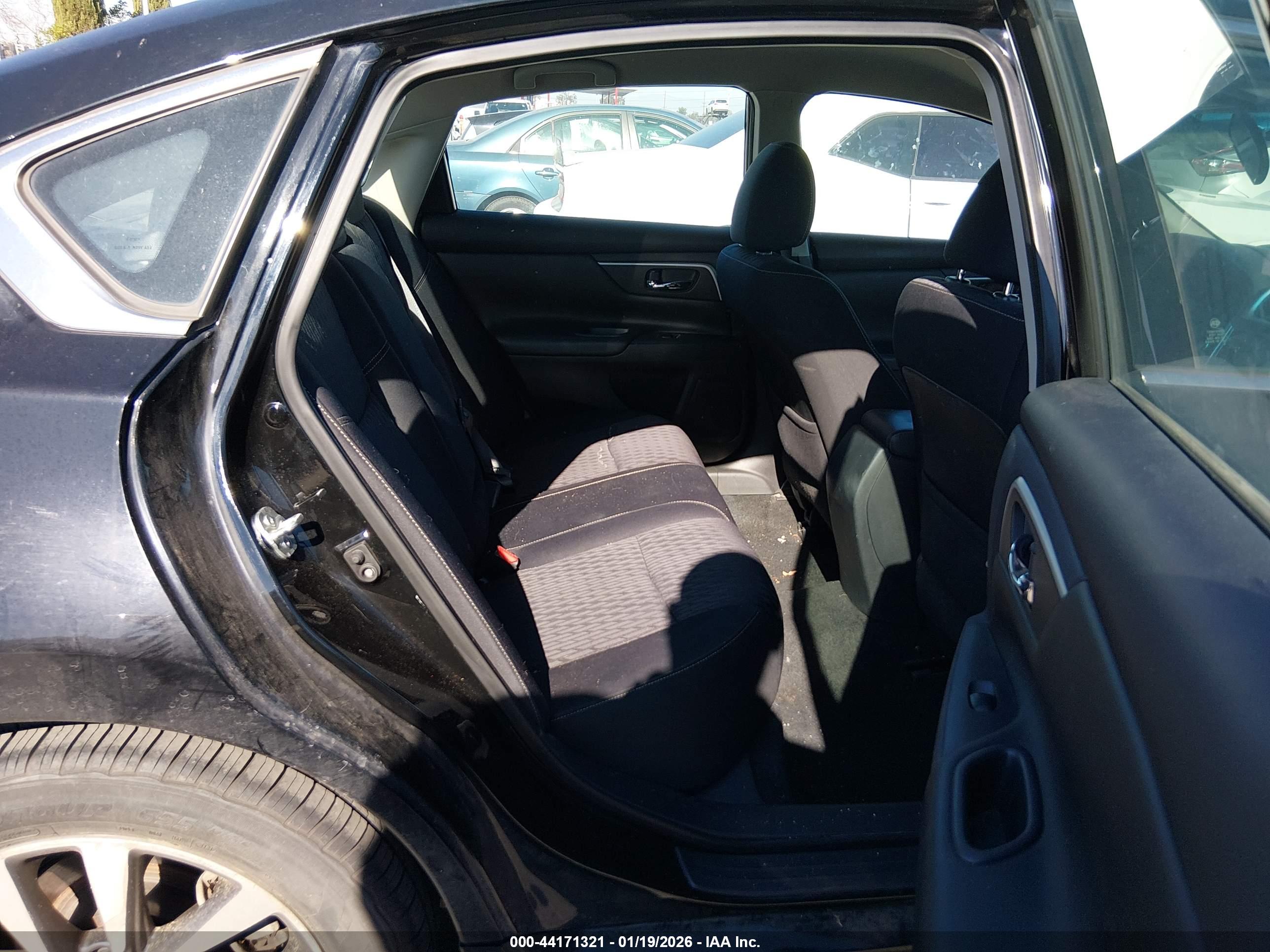 NISSAN ALTIMA image 8