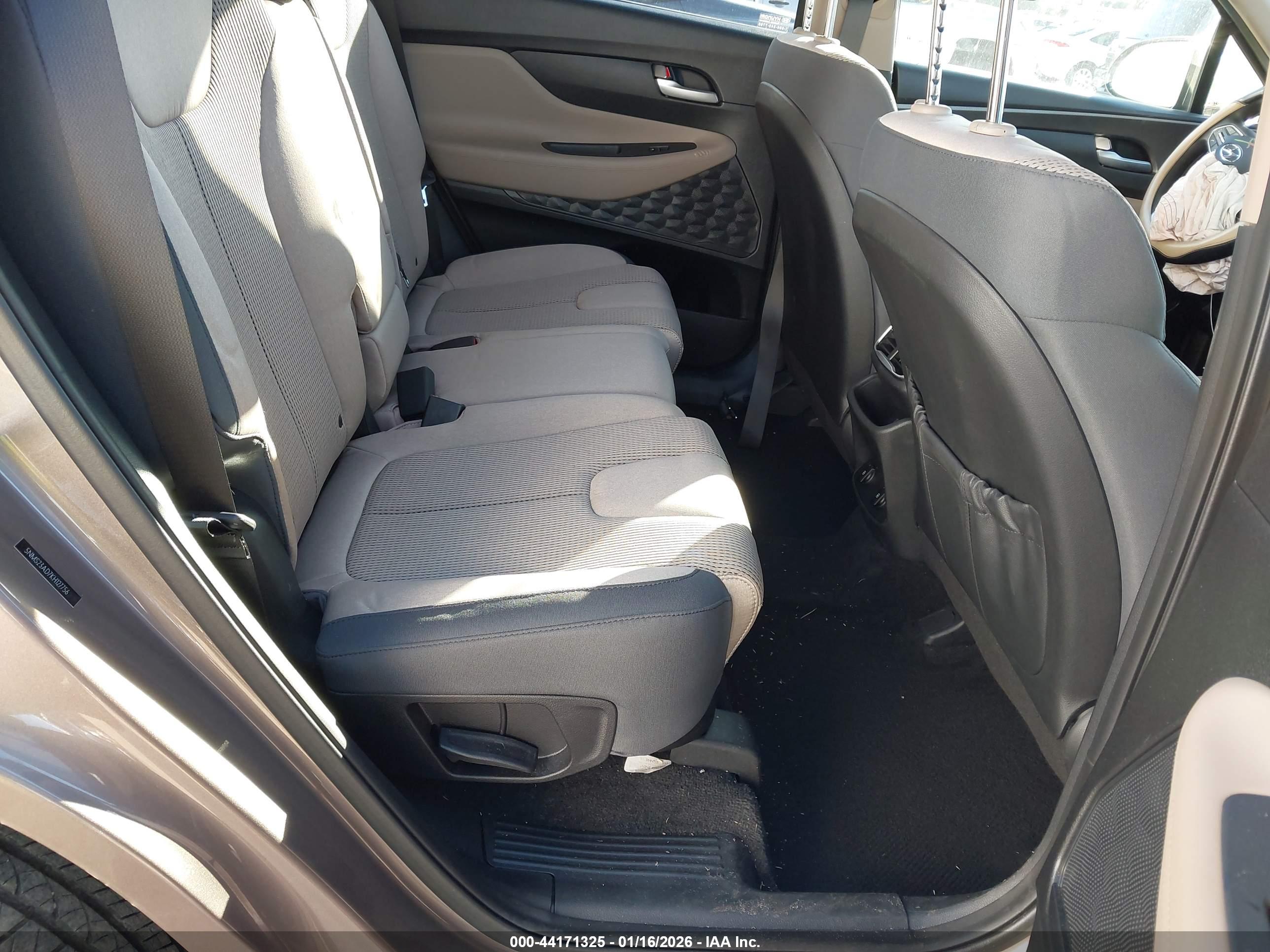 HYUNDAI SANTA image 8