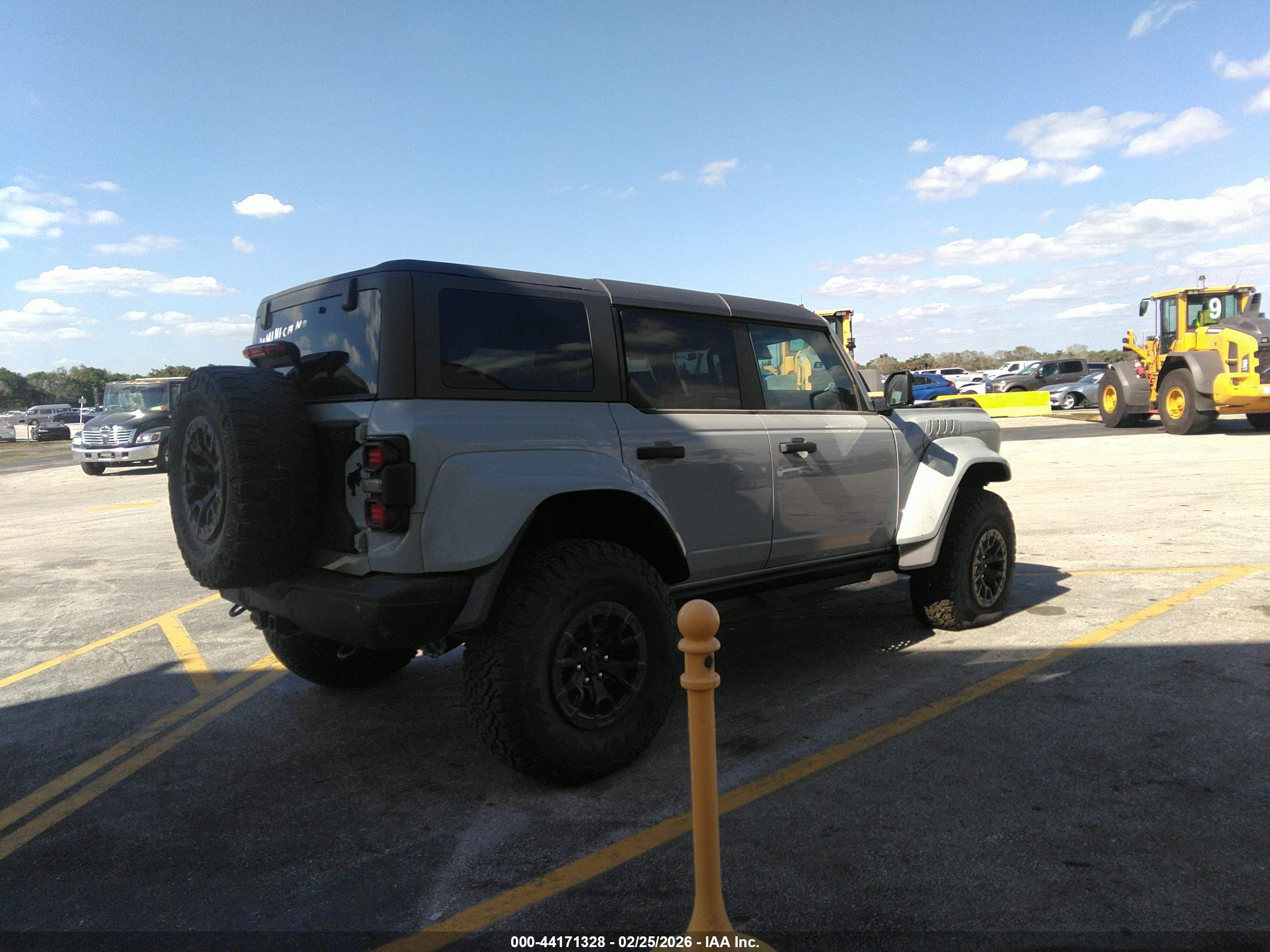 FORD BRONCO image 4