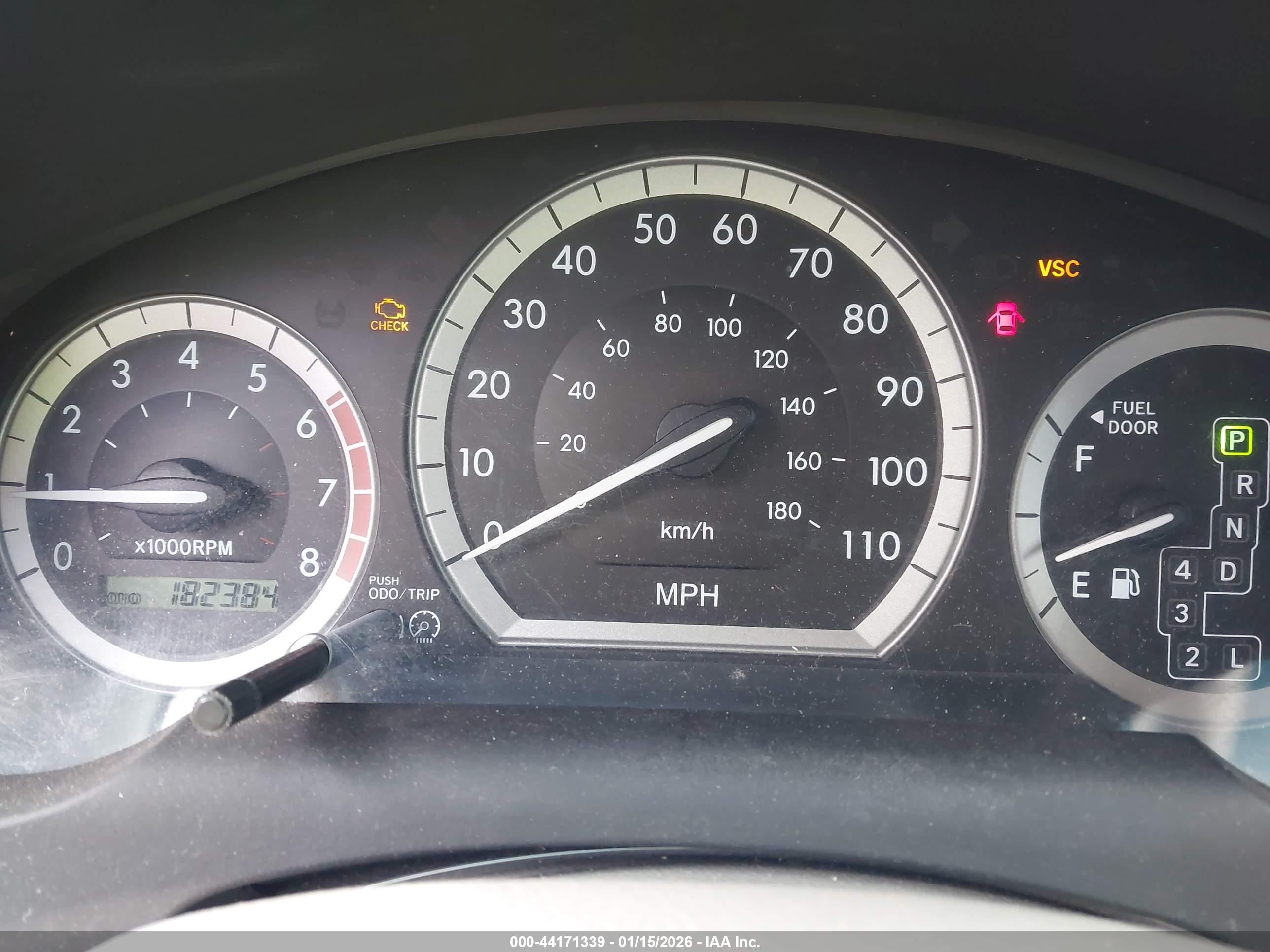 TOYOTA SIENNA image 7
