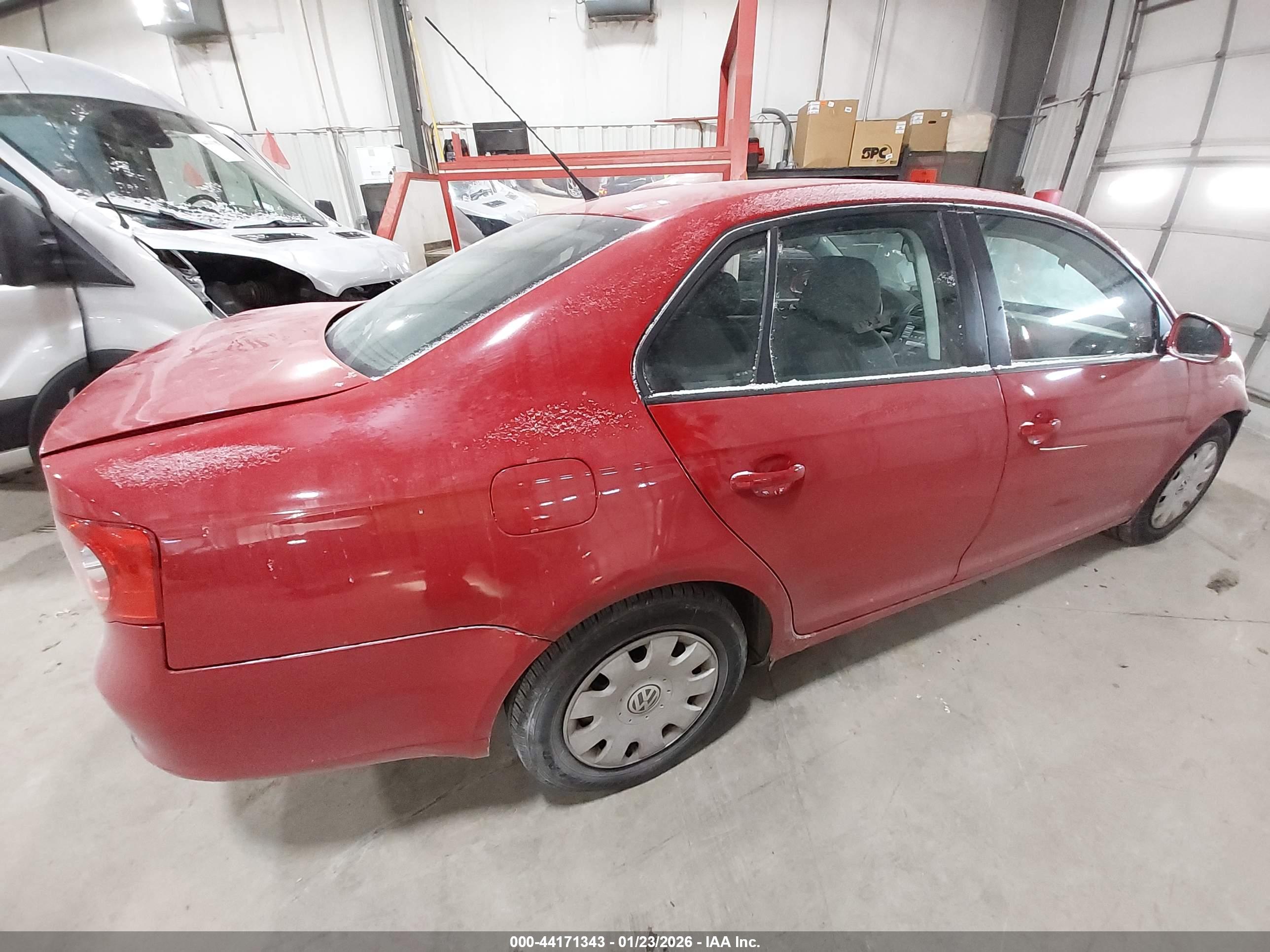 VOLKSWAGEN JETTA image 4
