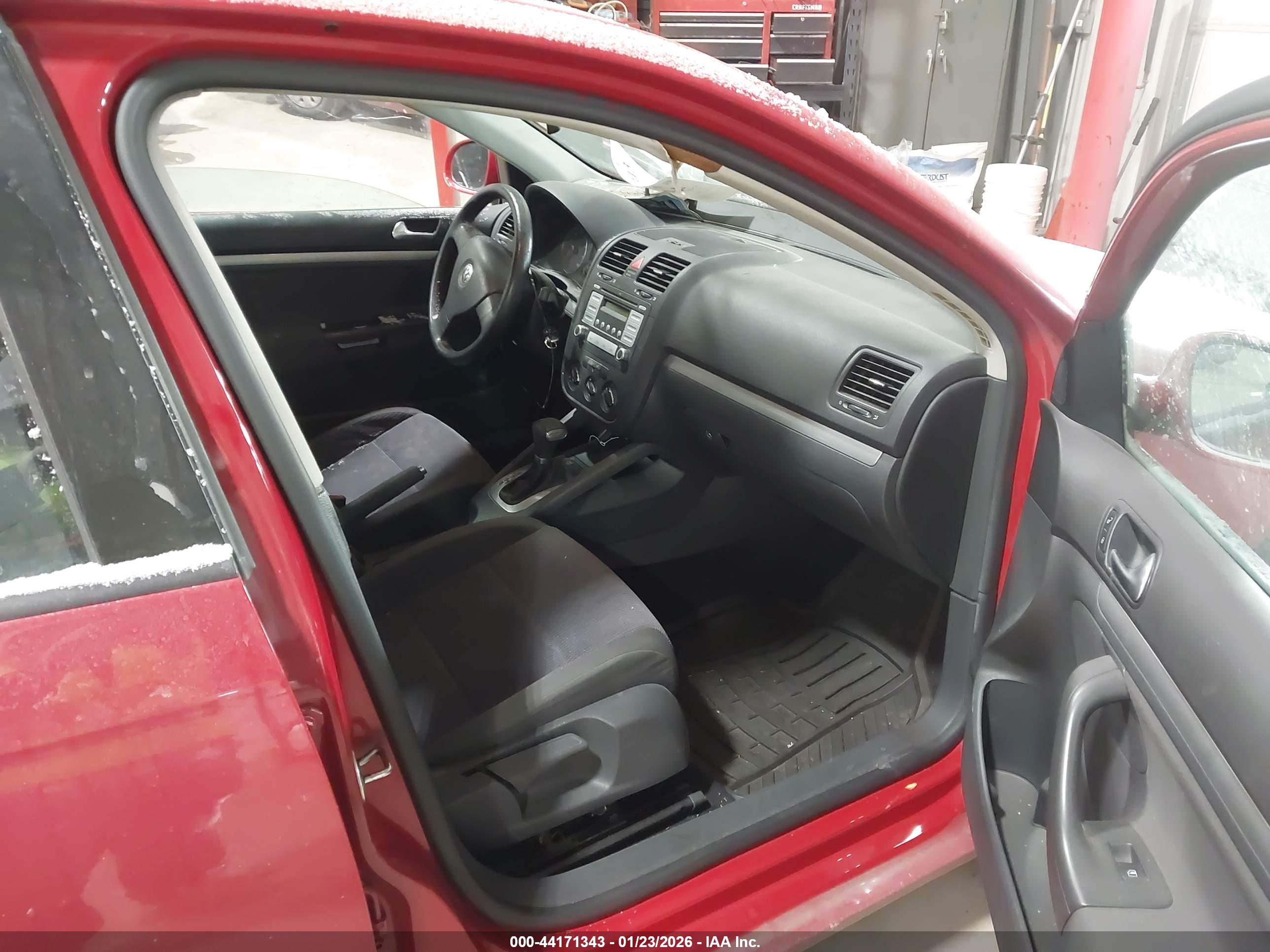 VOLKSWAGEN JETTA image 5