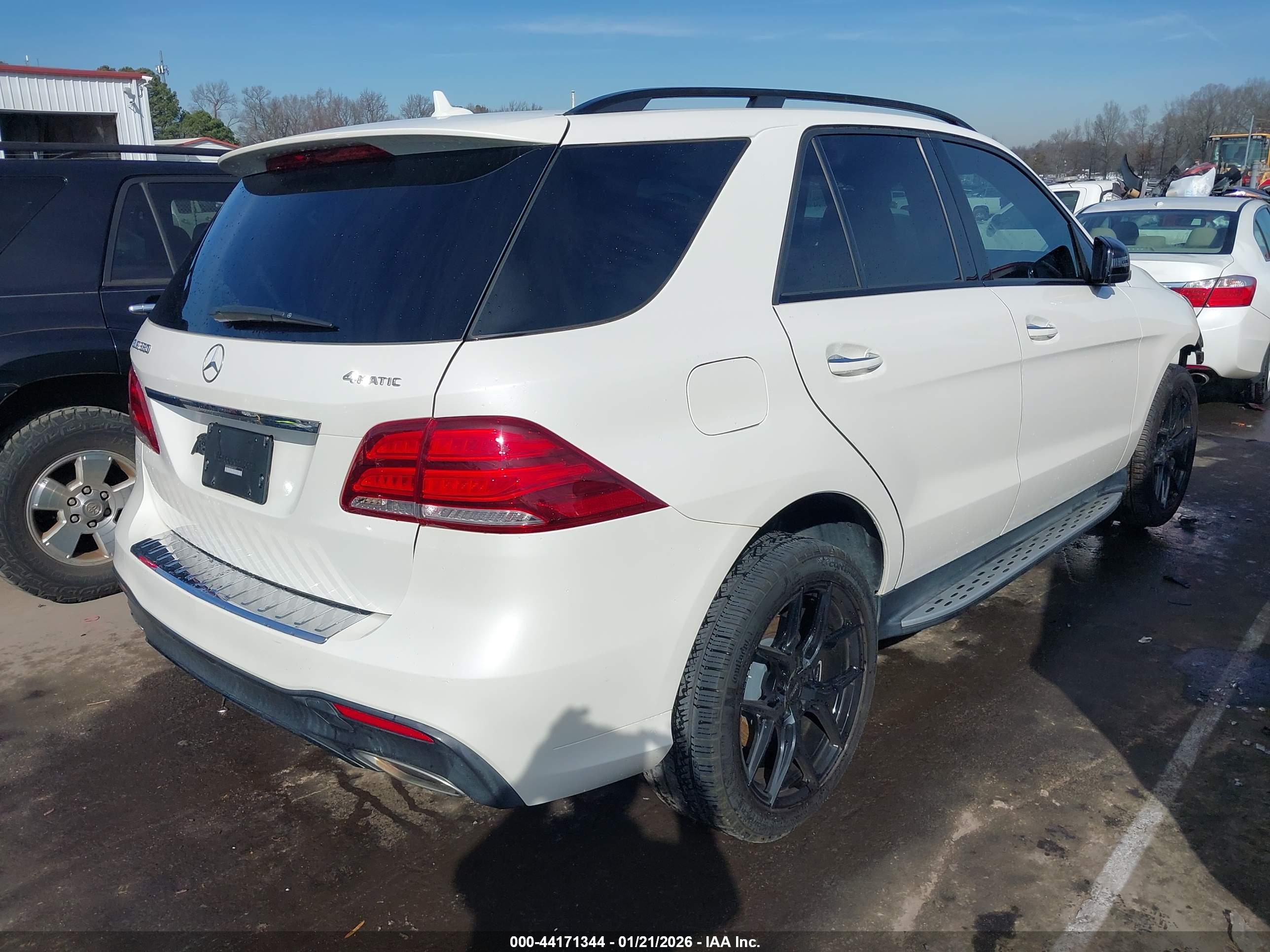 MERCEDES-BENZ GLE image 4