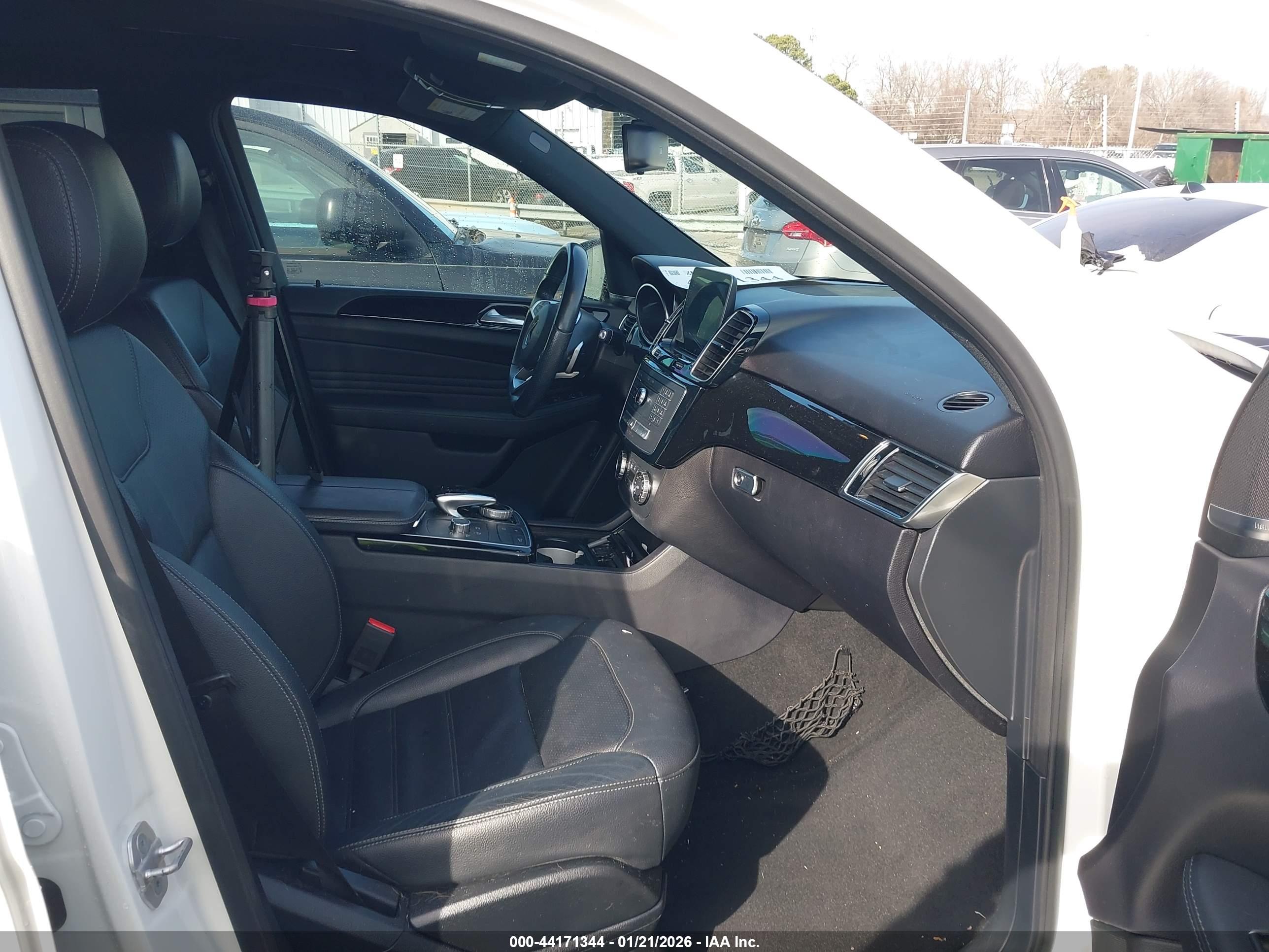MERCEDES-BENZ GLE image 5