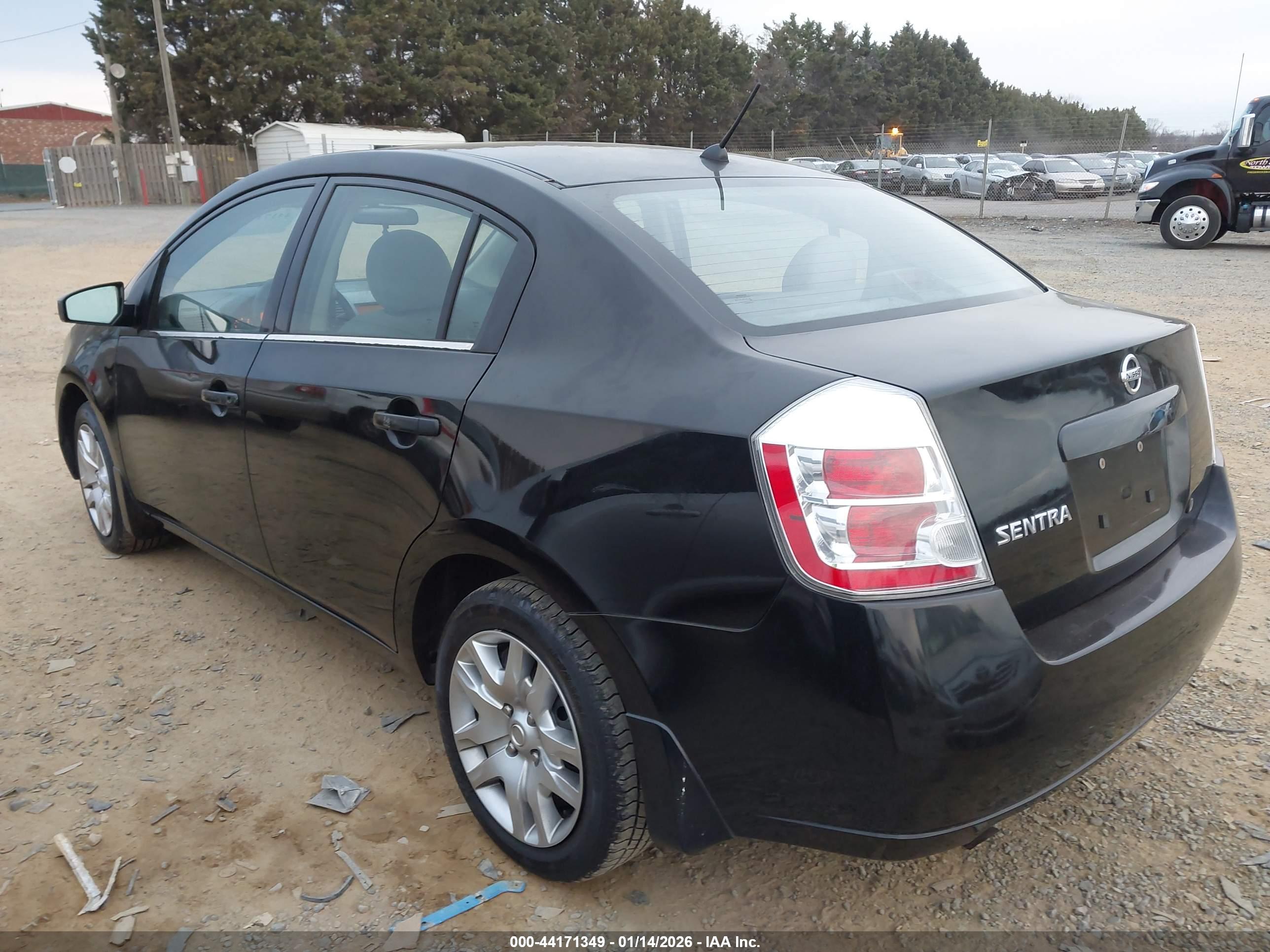 NISSAN SENTRA image 3