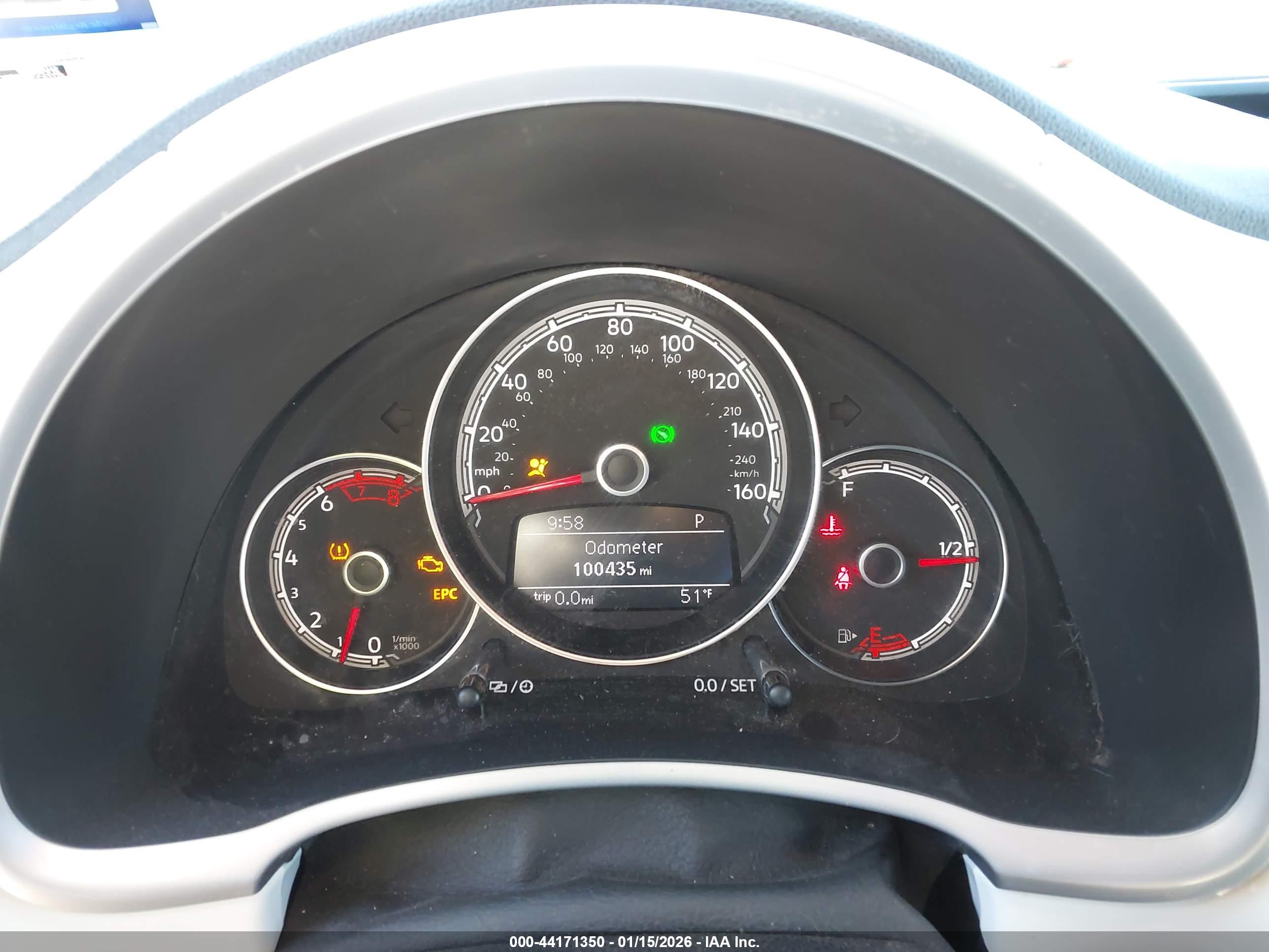 VOLKSWAGEN BEETLE image 7