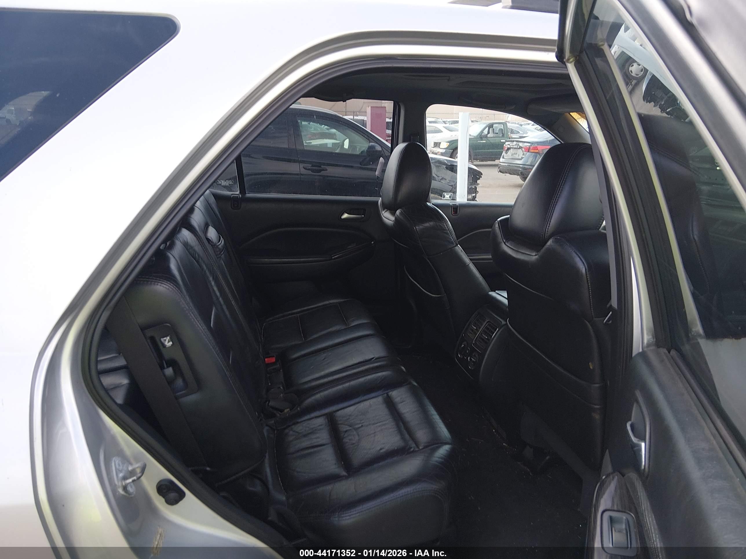 ACURA MDX image 8