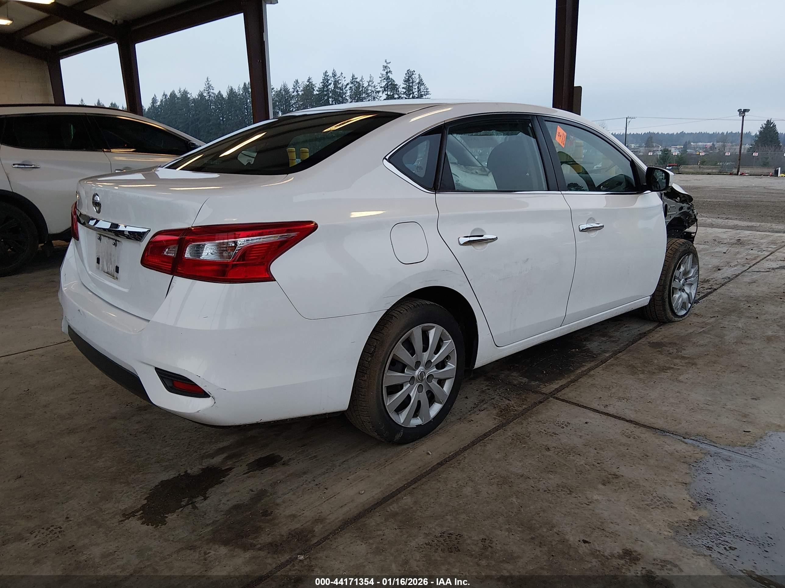 NISSAN SENTRA image 4
