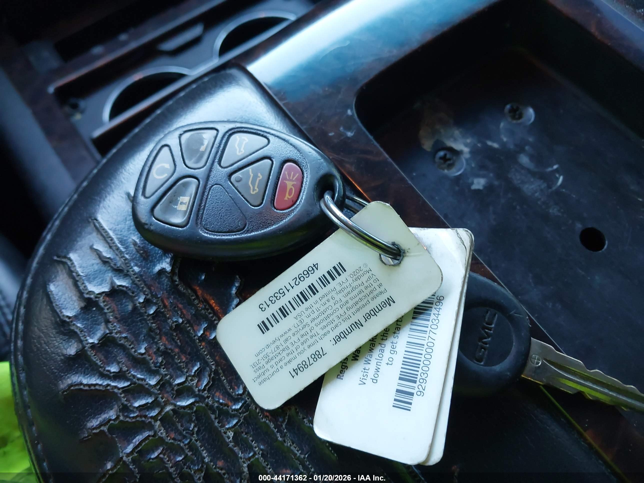 GMC YUKON image 11