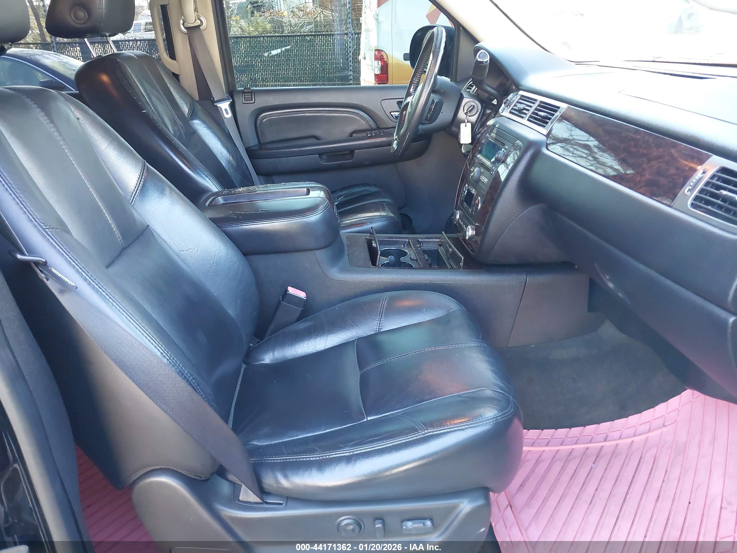 GMC YUKON image 5