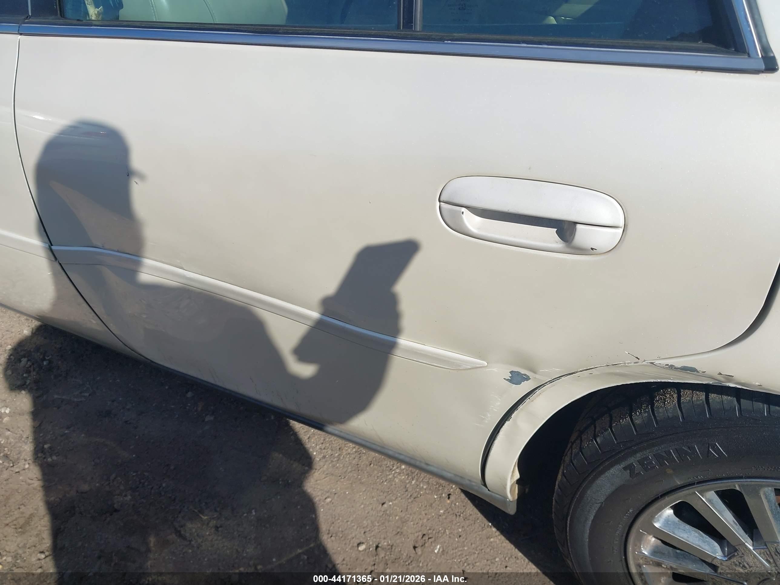 CADILLAC DEVILLE image 6
