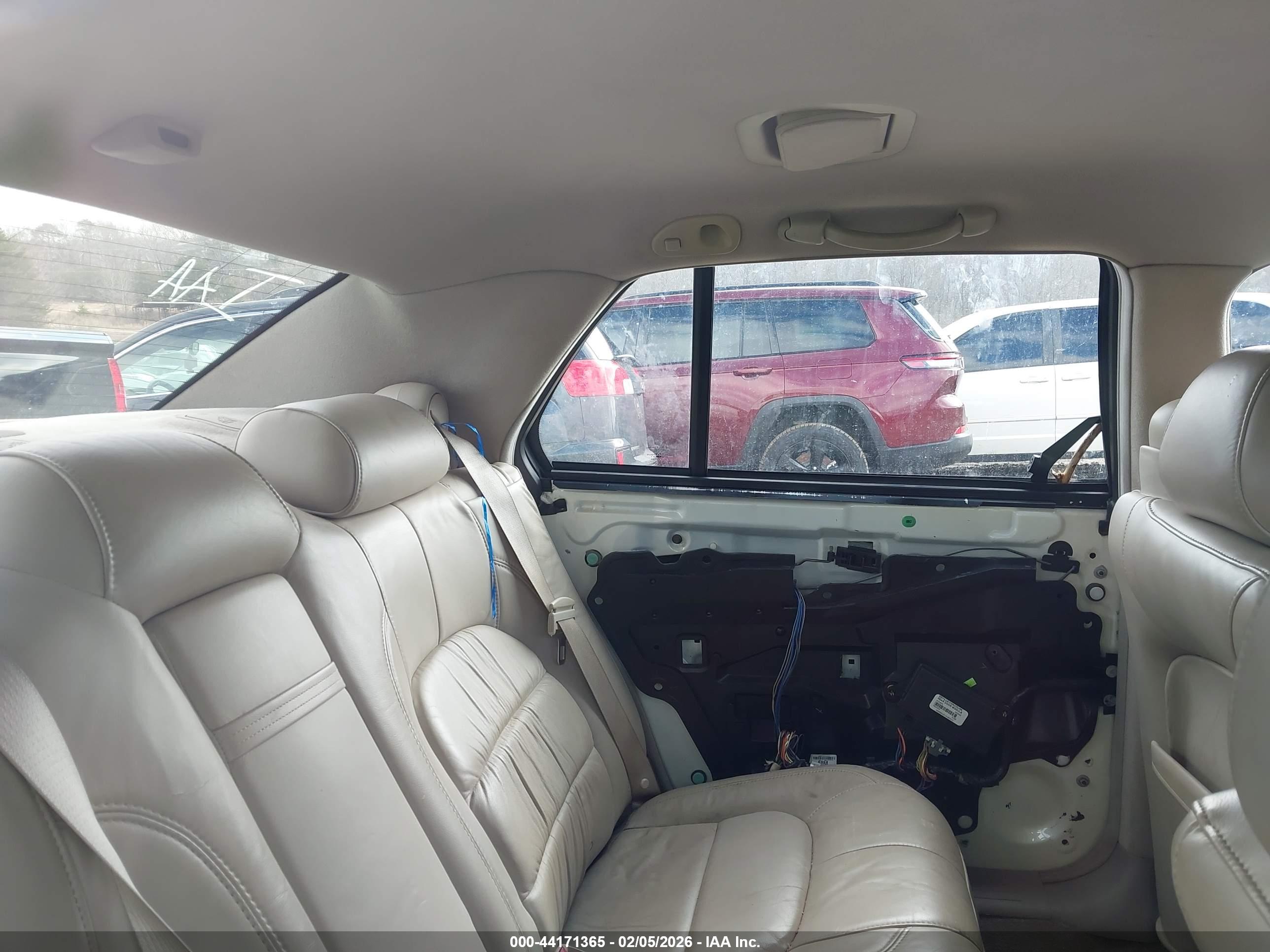 CADILLAC DEVILLE image 8