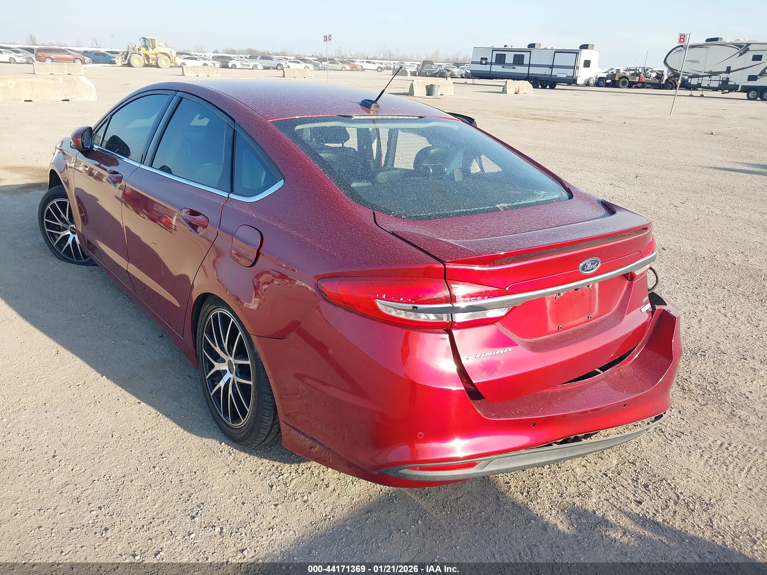 FORD FUSION image 3