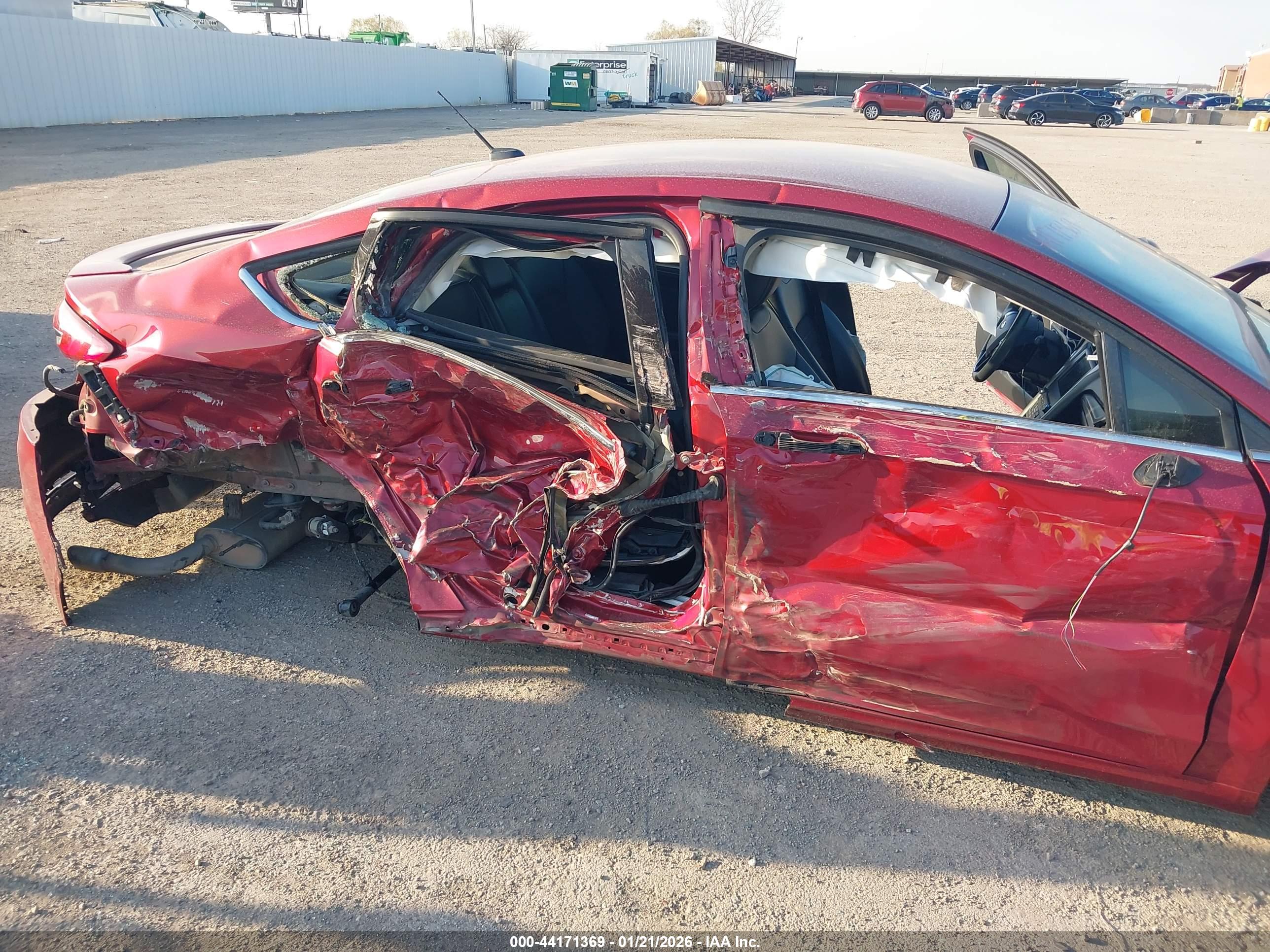 FORD FUSION image 6