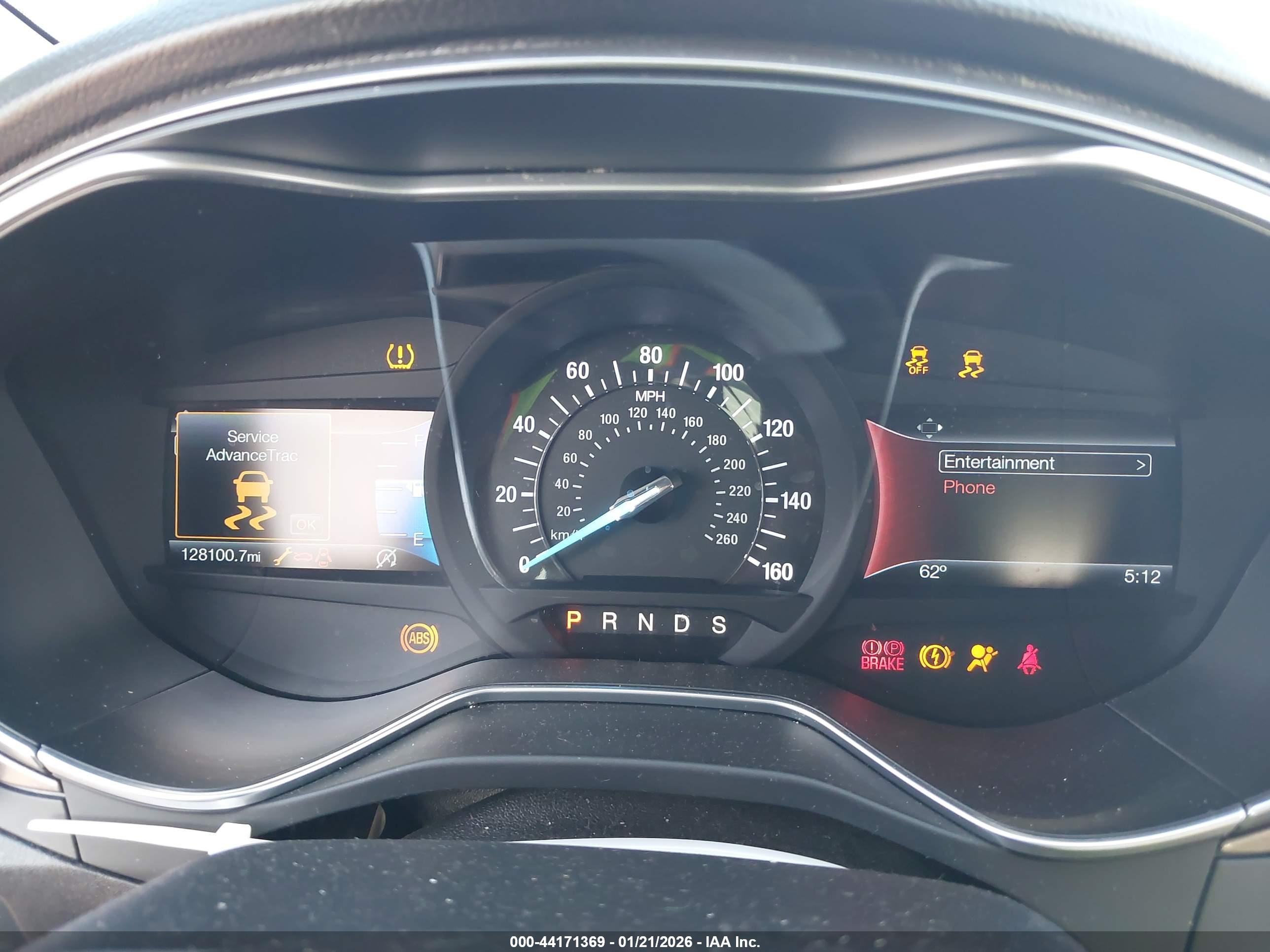FORD FUSION image 7