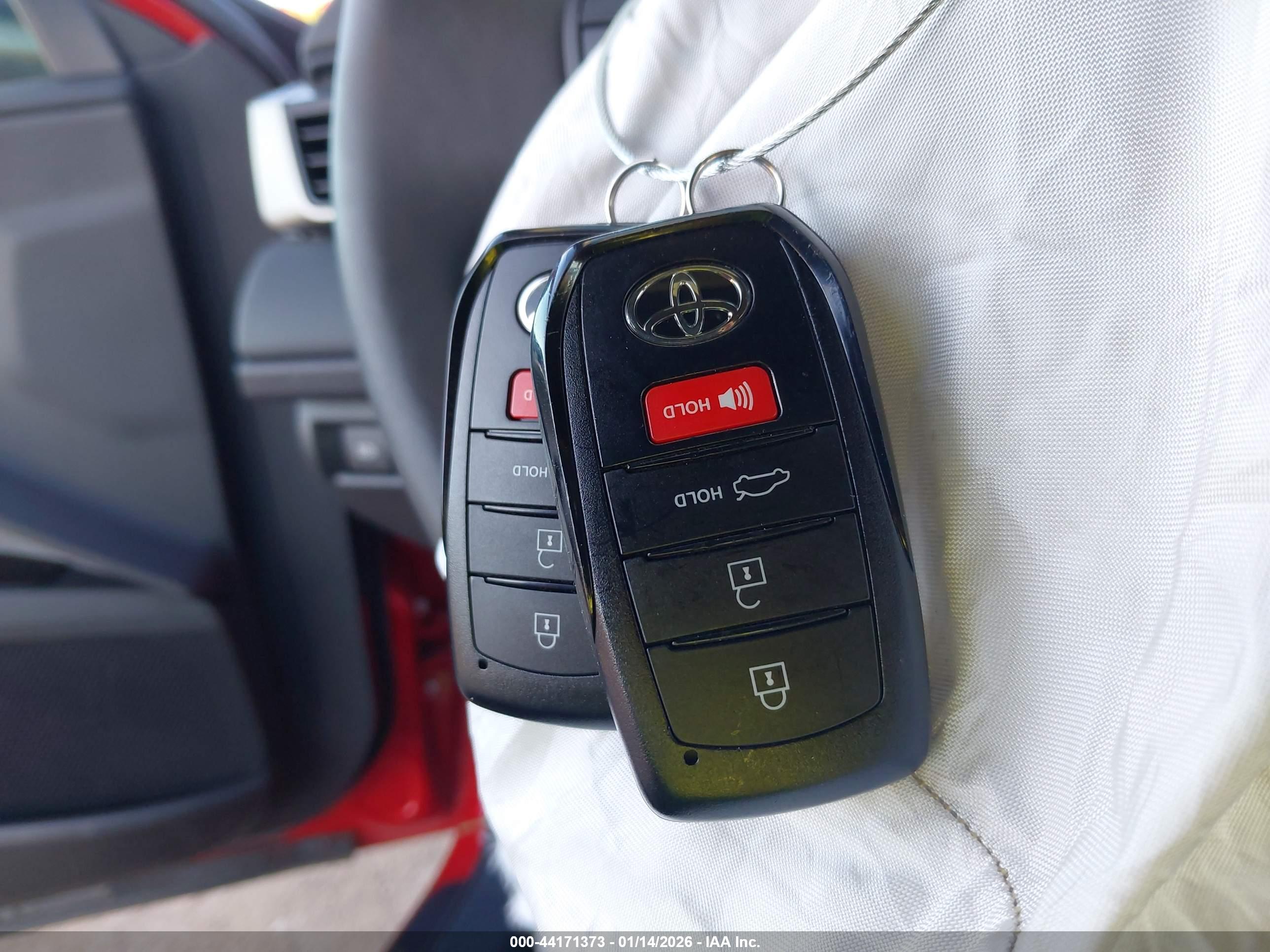 TOYOTA CAMRY image 11