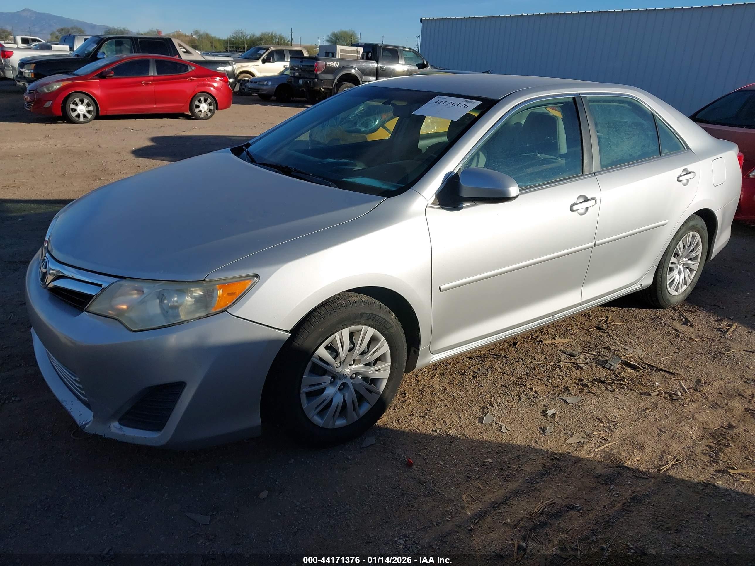 TOYOTA CAMRY image 2