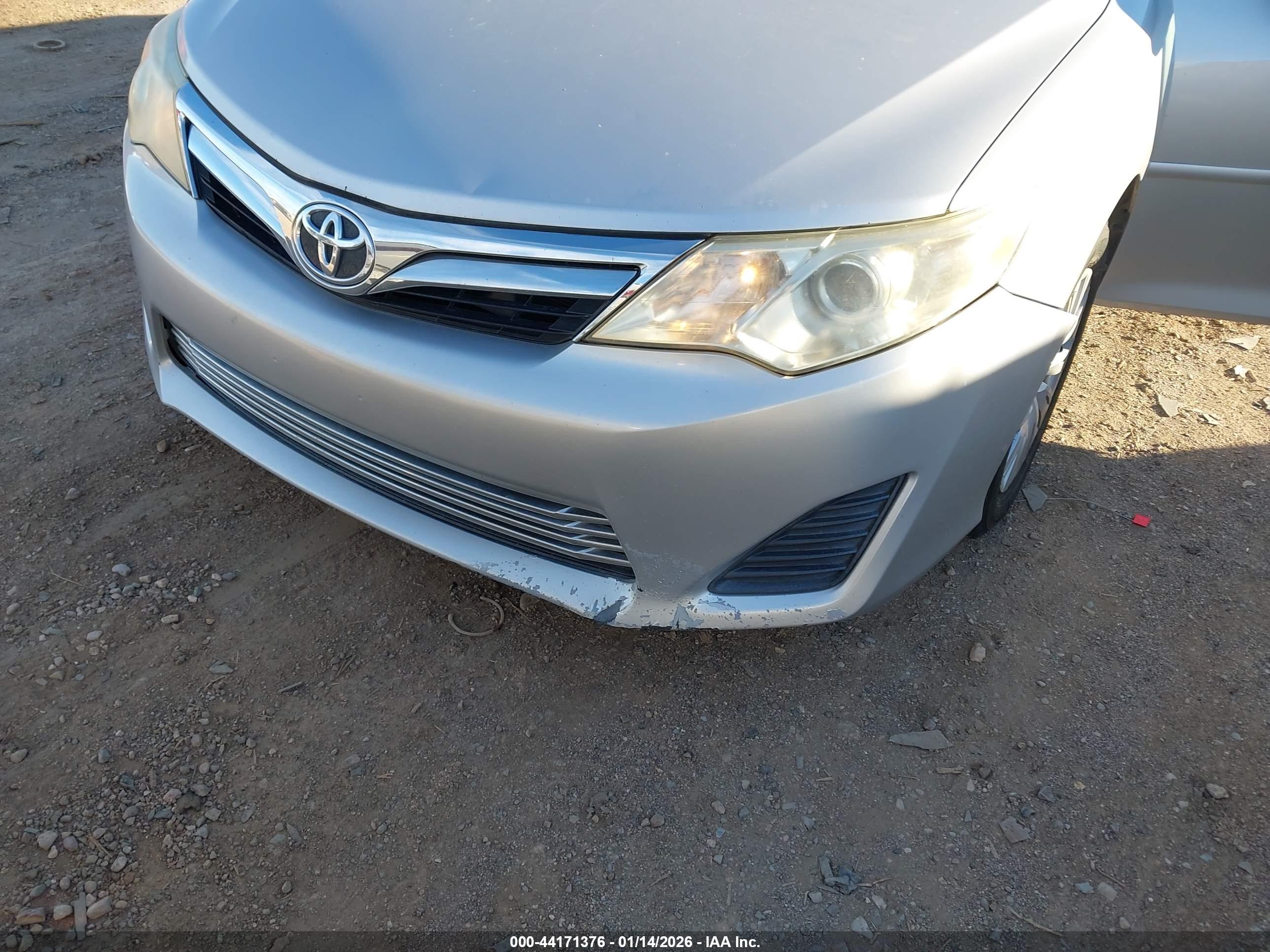 TOYOTA CAMRY image 6