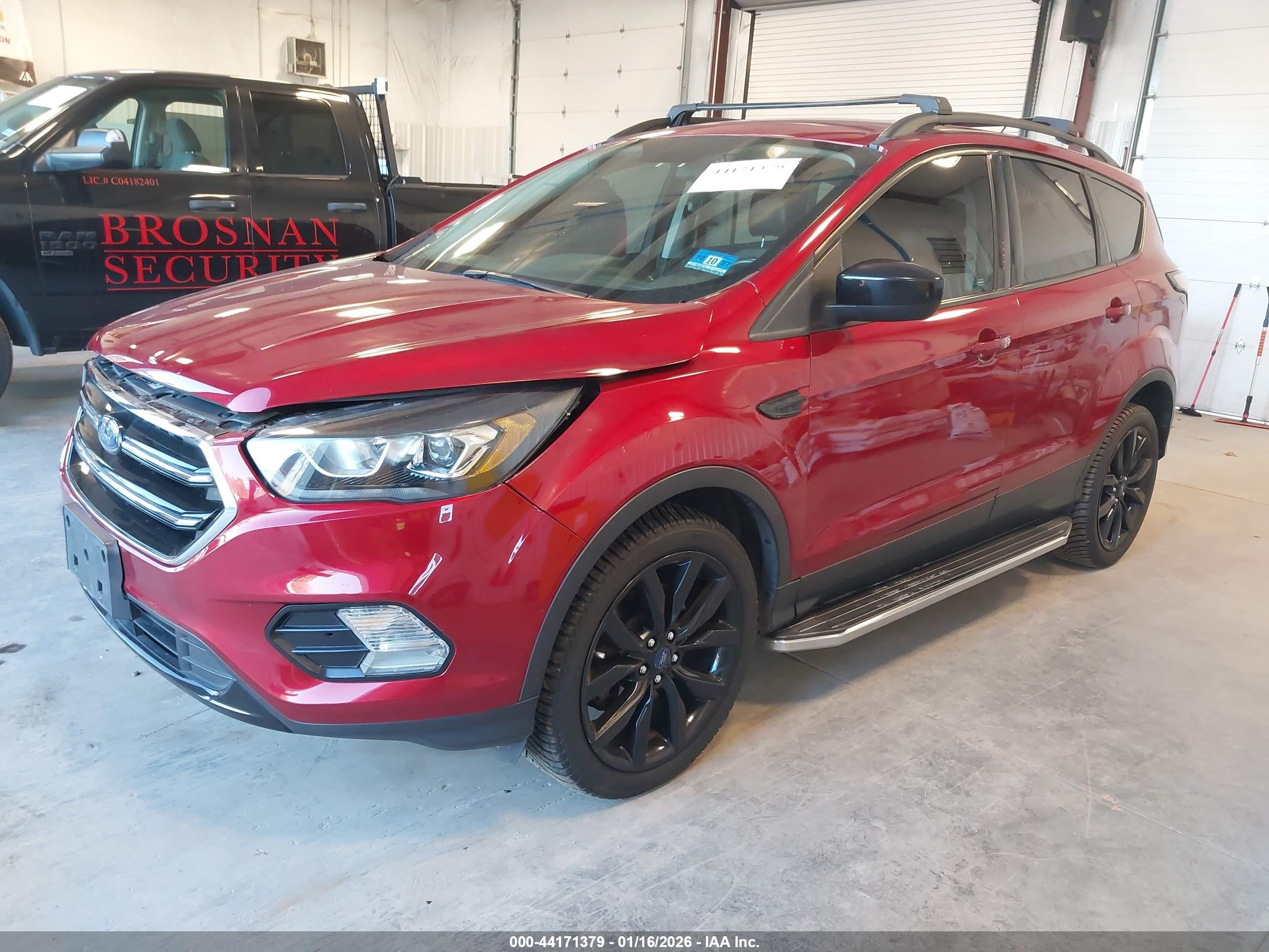 FORD ESCAPE image 2
