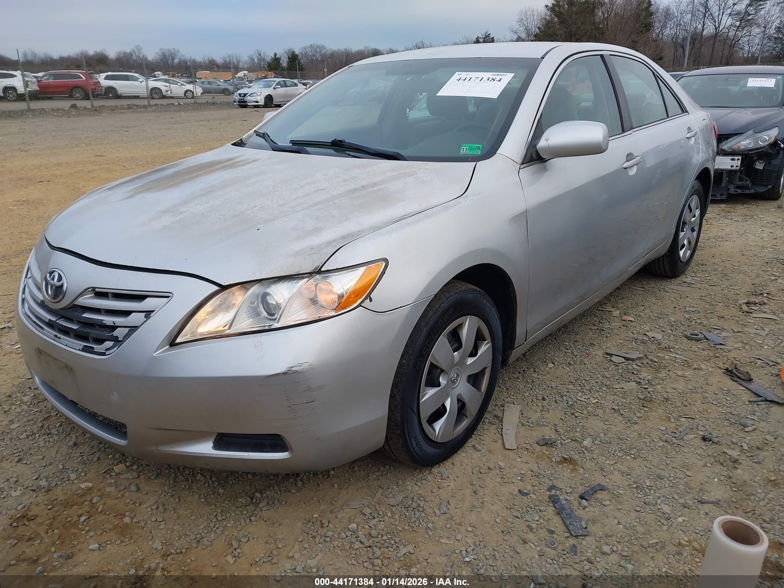 TOYOTA CAMRY image 2