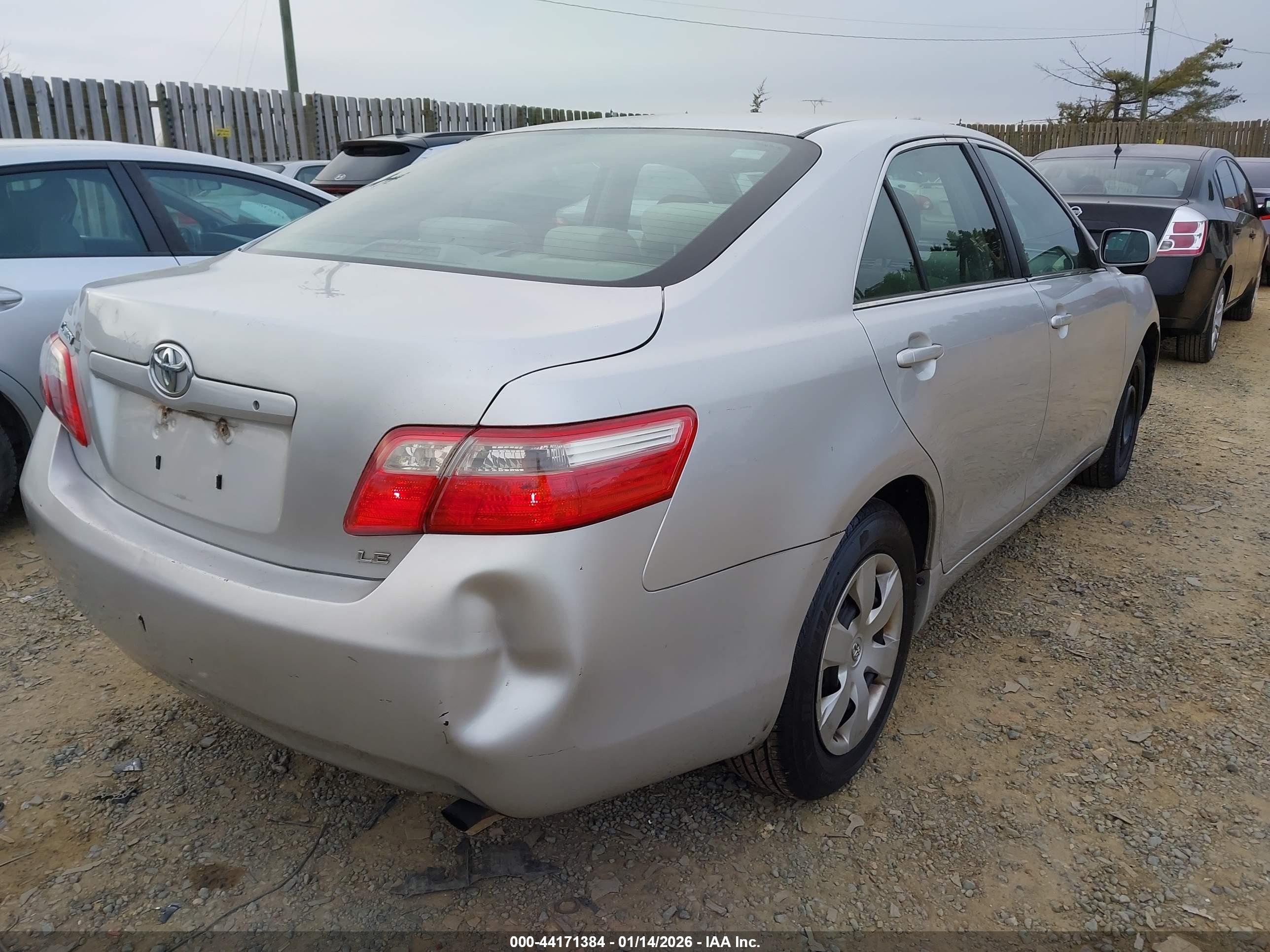 TOYOTA CAMRY image 4