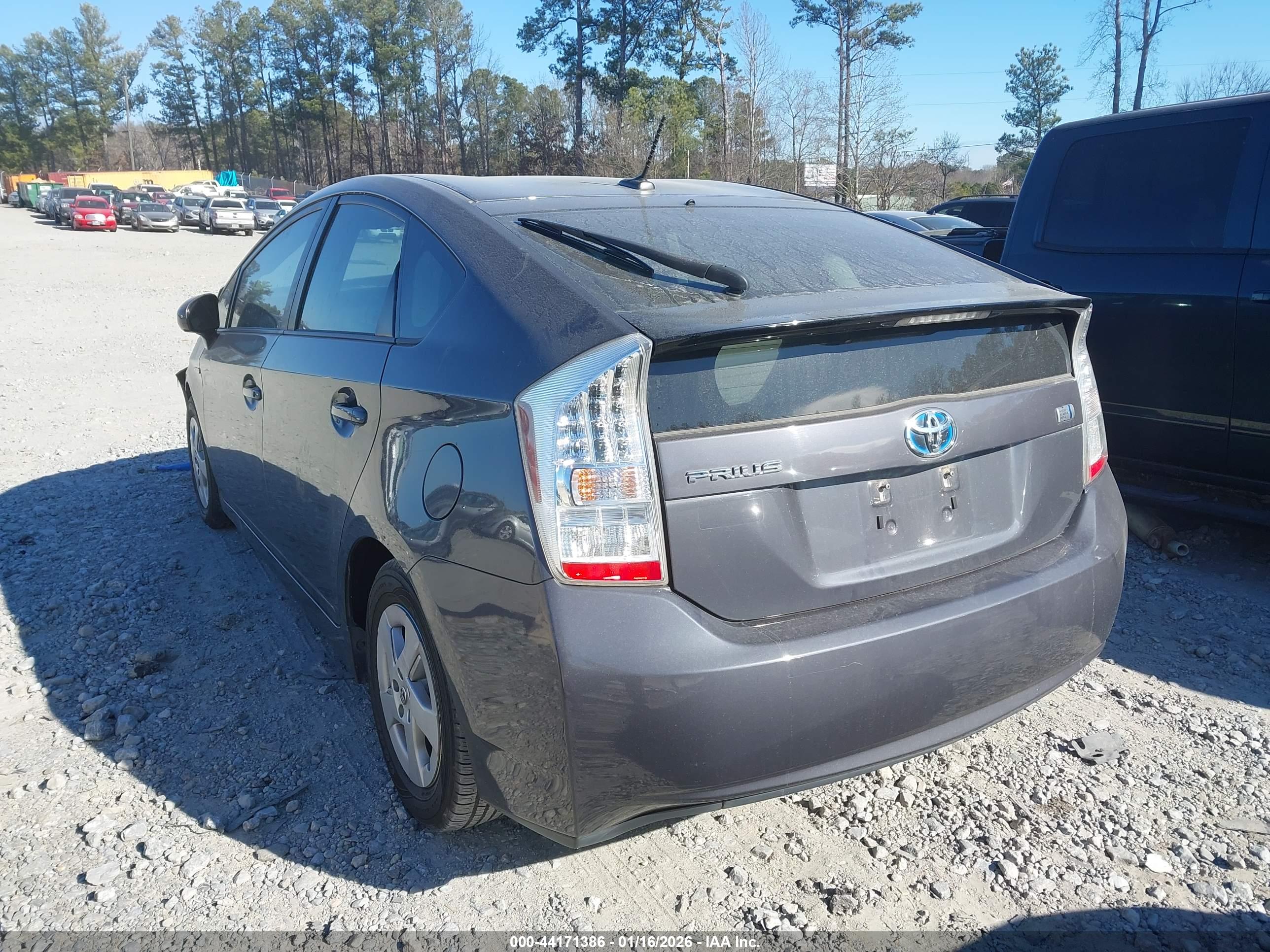 TOYOTA PRIUS image 3