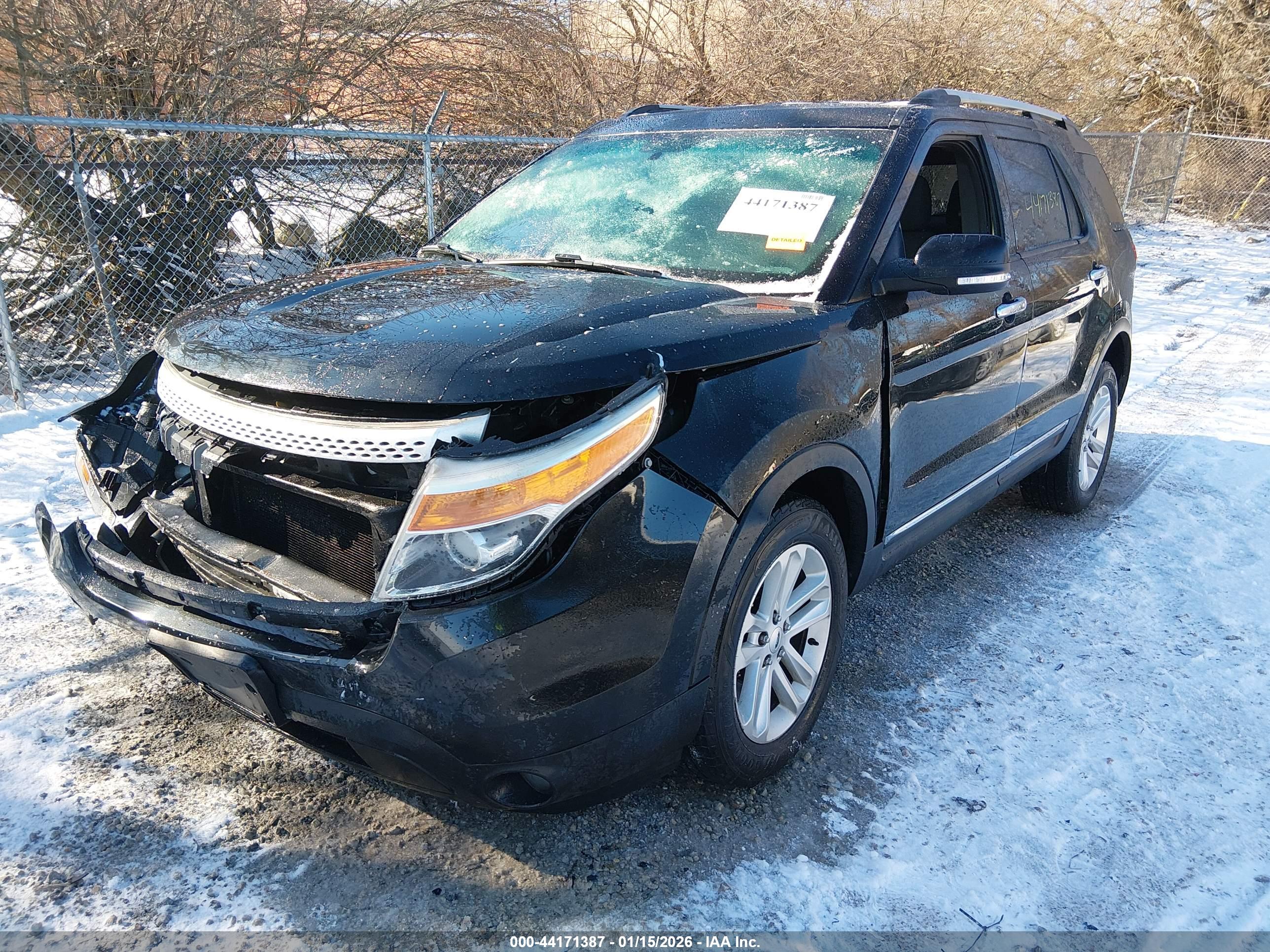 FORD EXPLORER image 2