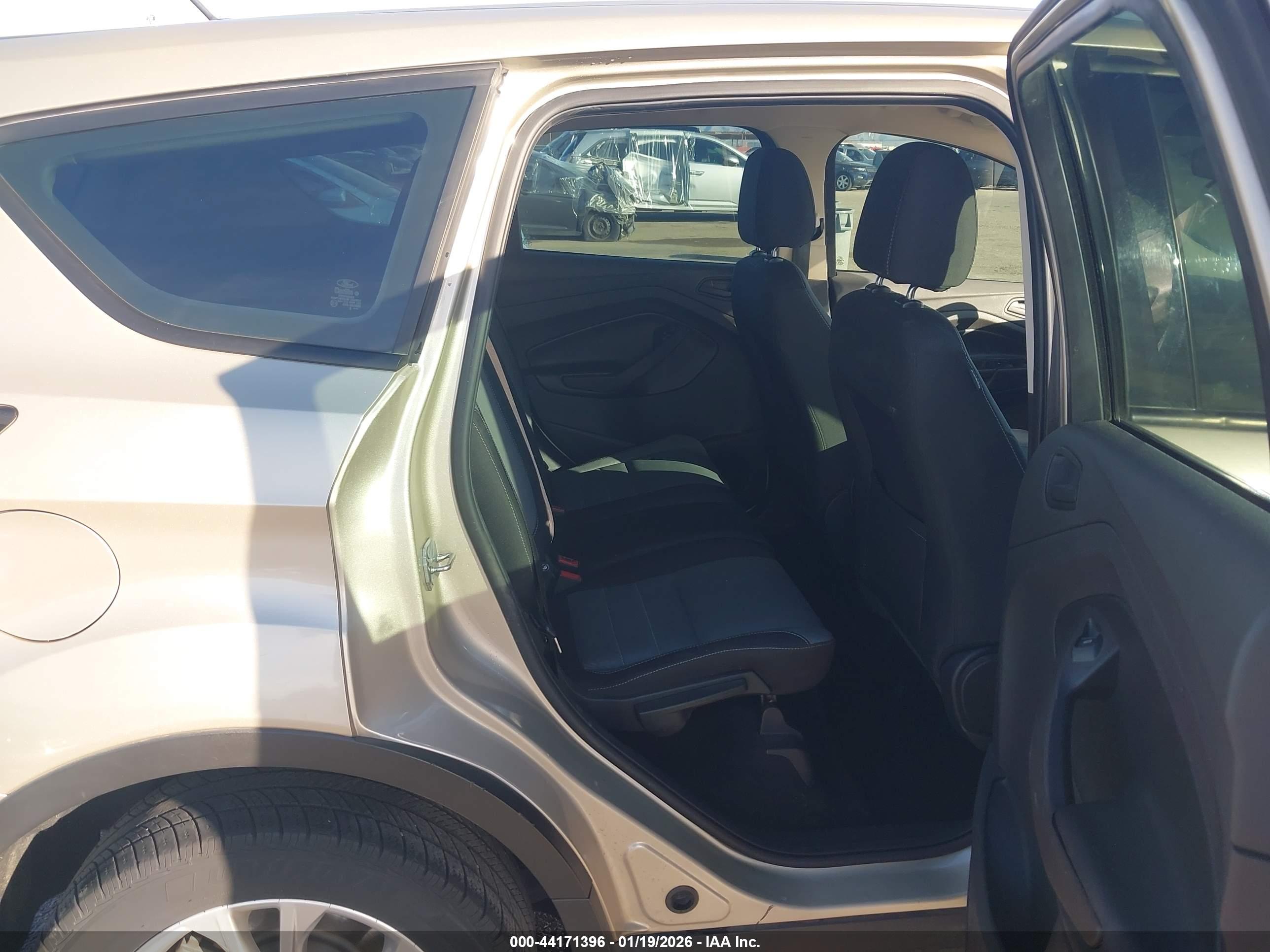 FORD ESCAPE image 8