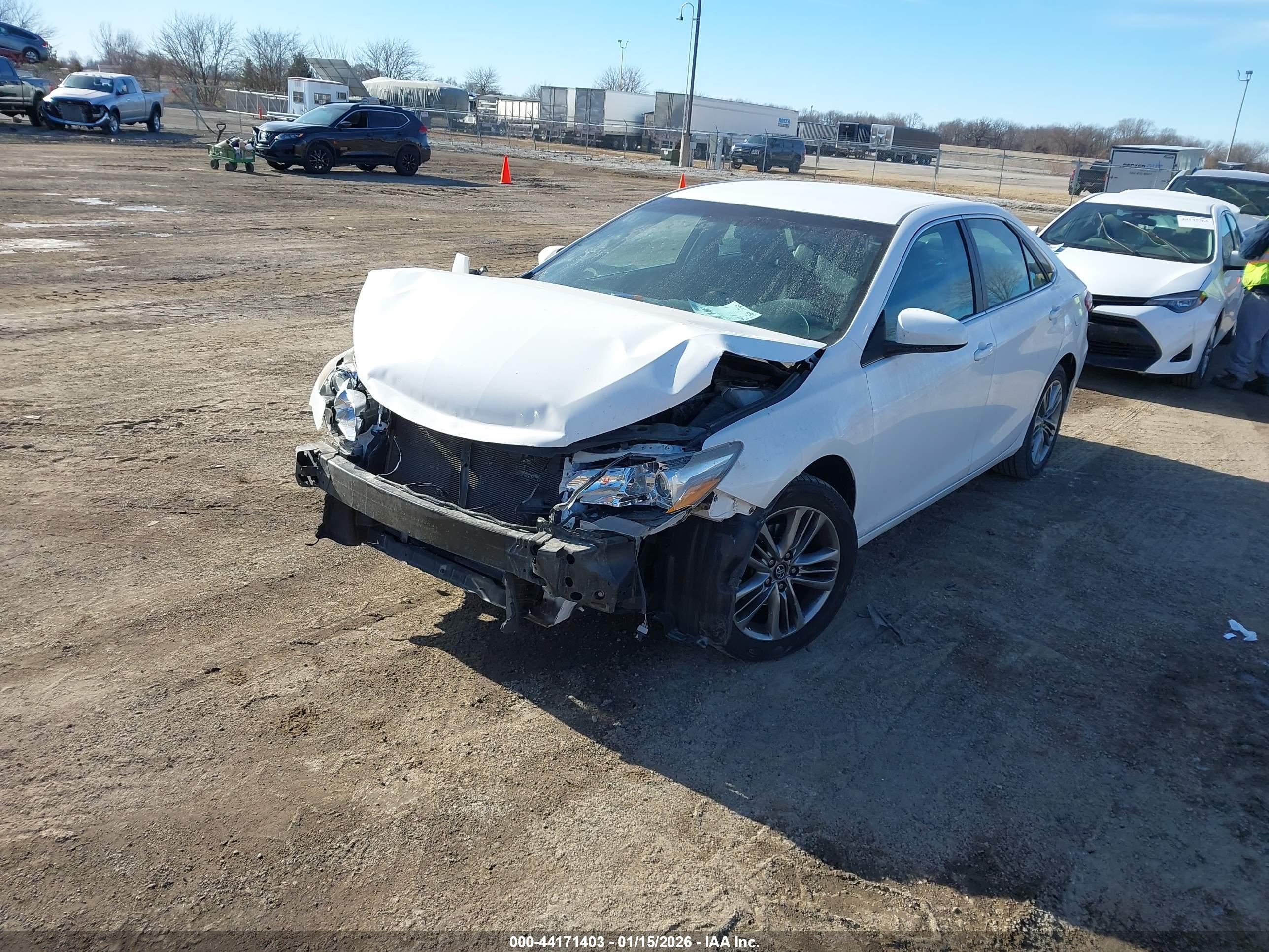 TOYOTA CAMRY image 2