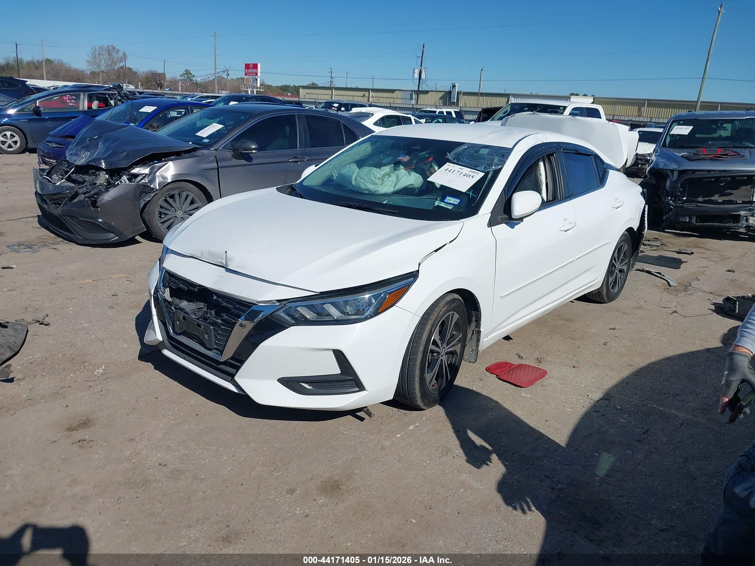 NISSAN SENTRA image 2