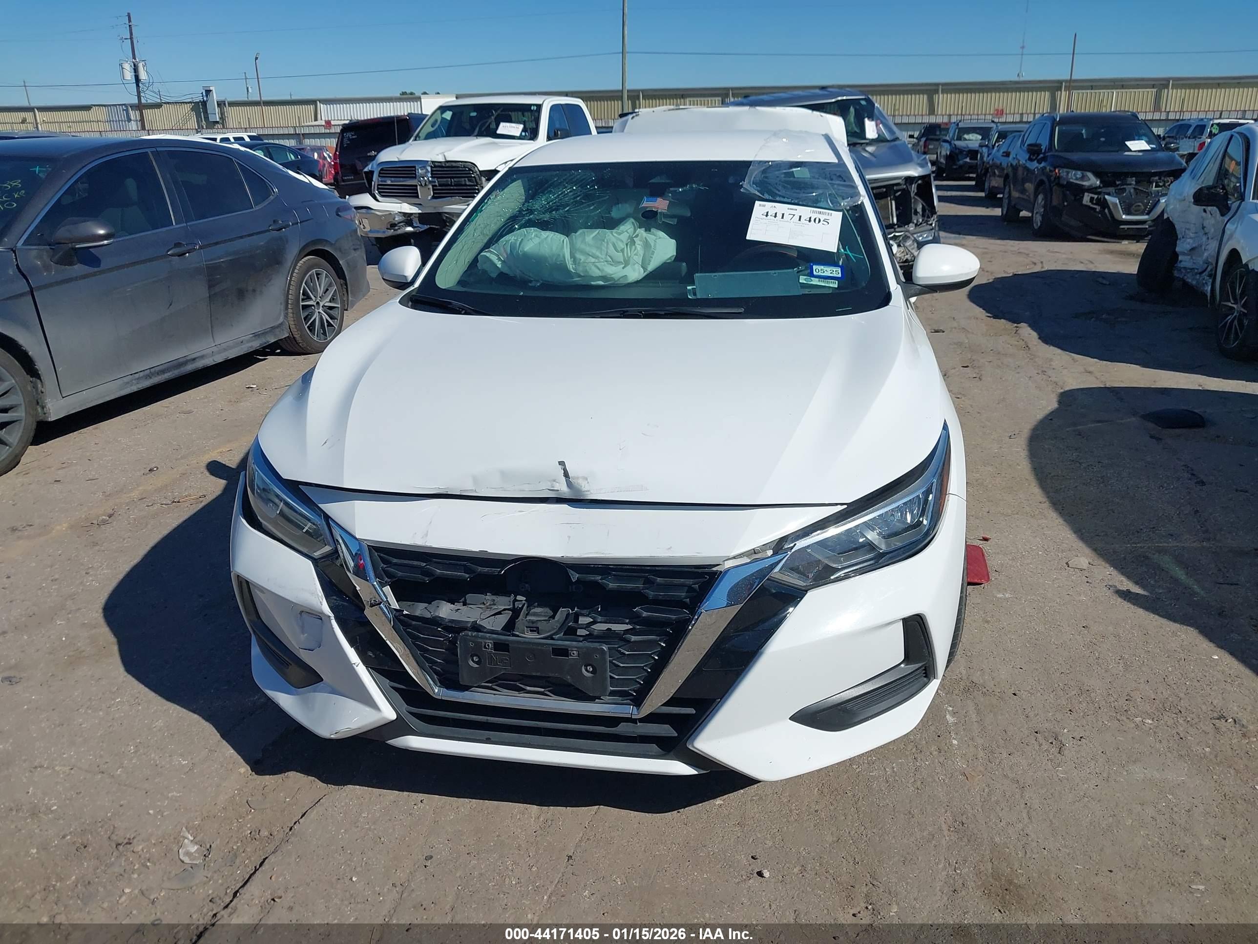 NISSAN SENTRA image 6