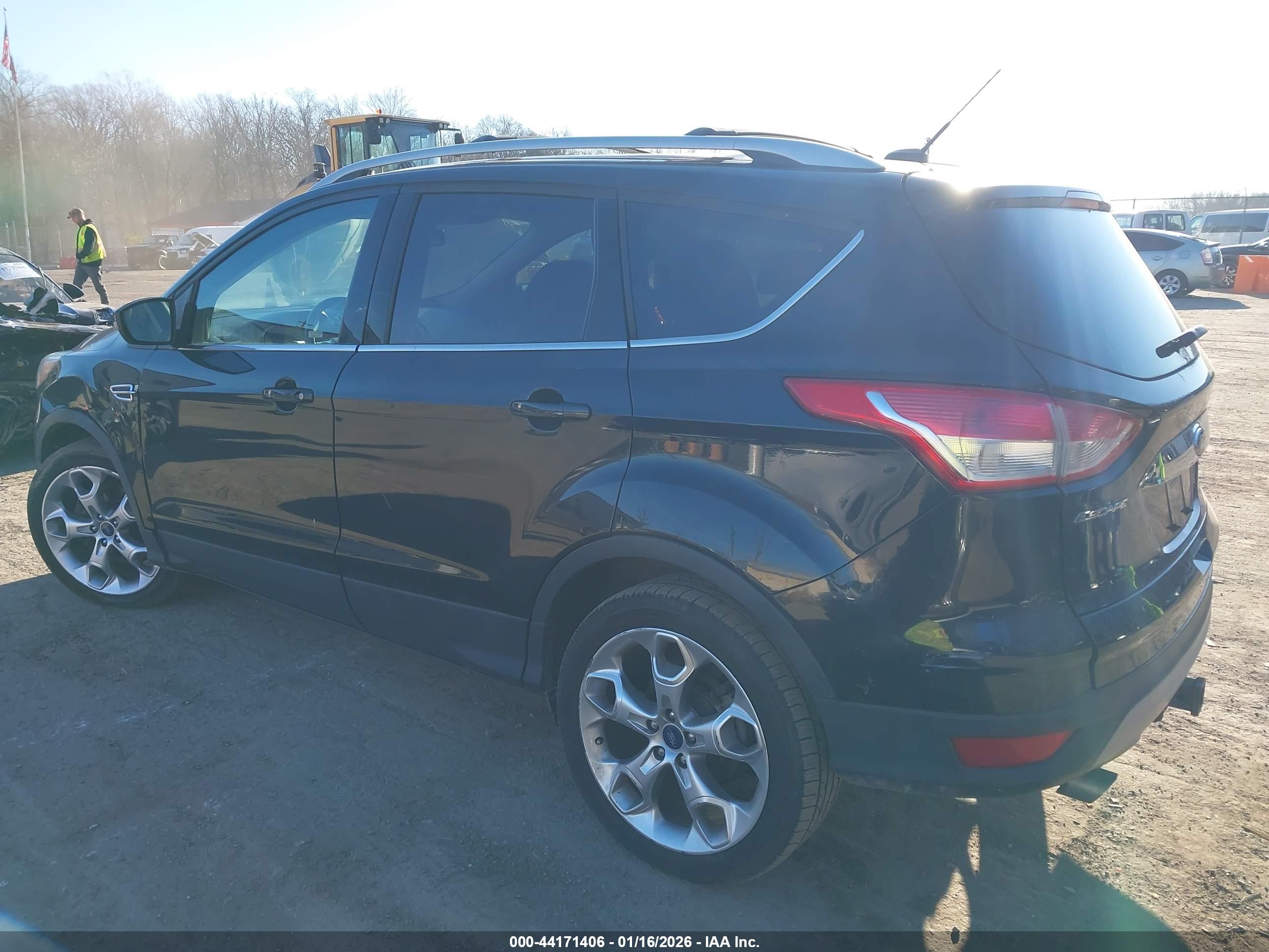 FORD ESCAPE image 3