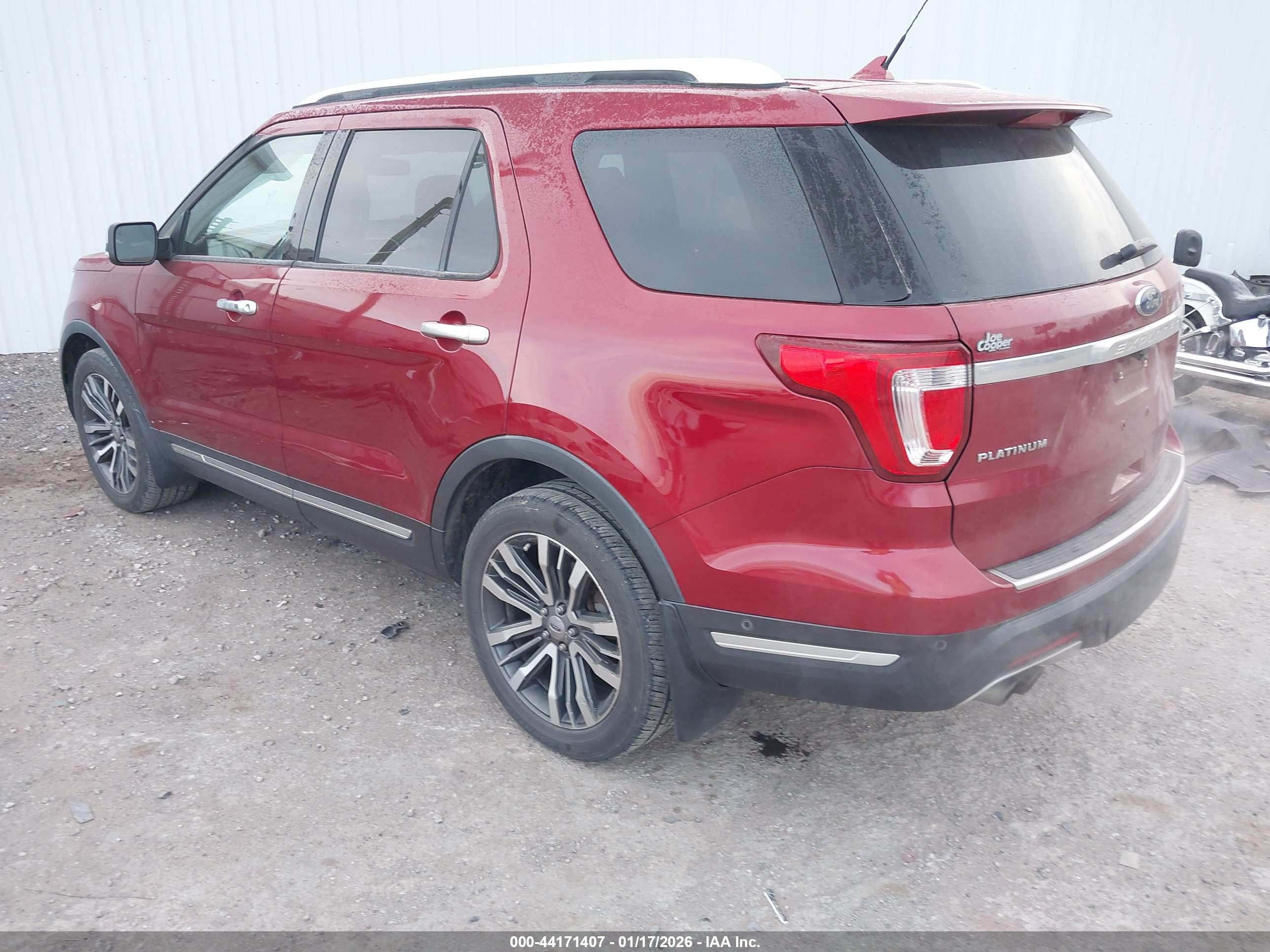 FORD EXPLORER image 3